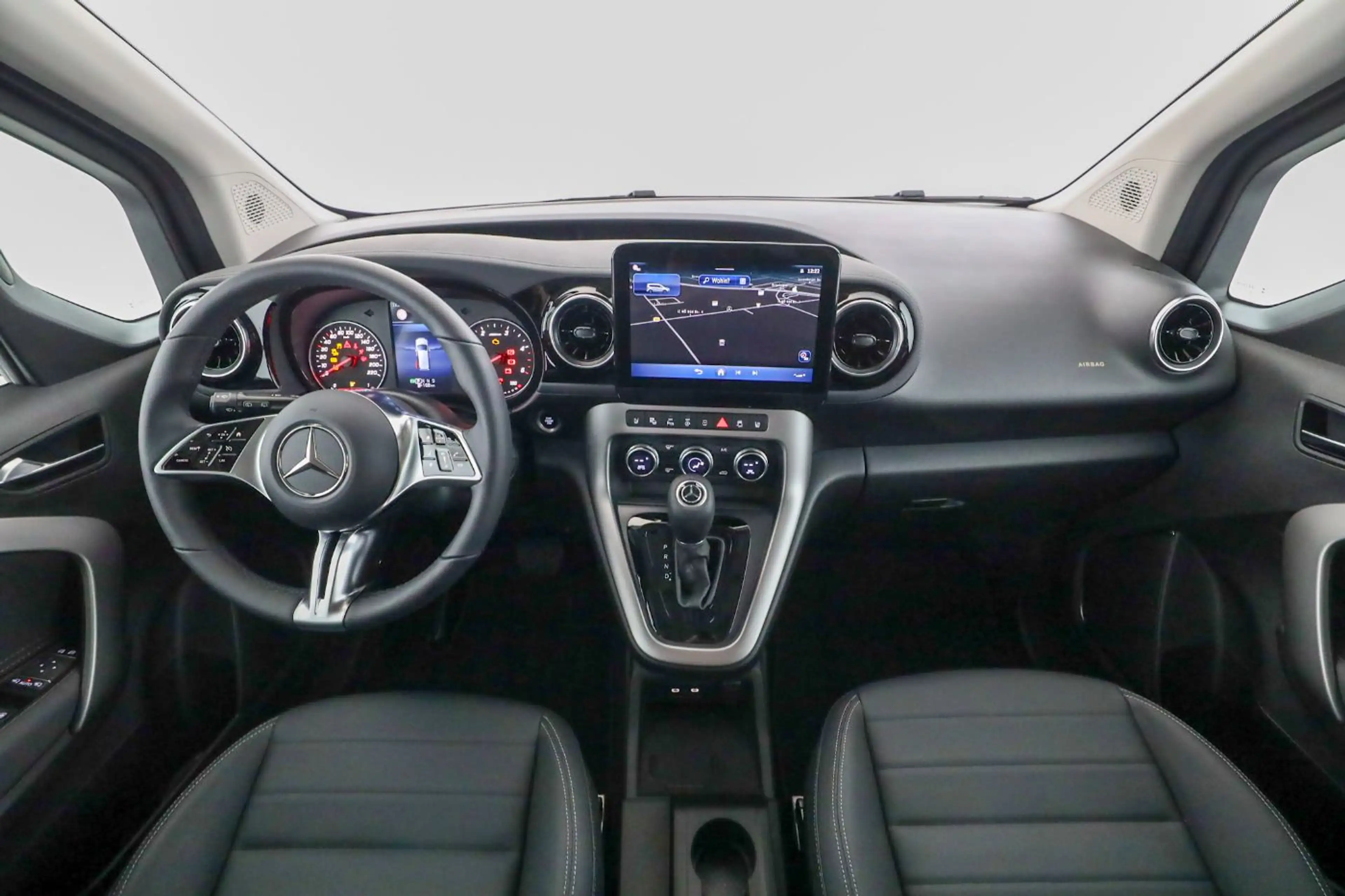 Mercedes-Benz T-Class T 180 d PROGRESSIVE Standard Aut. Navi PTS Cam — photo 9