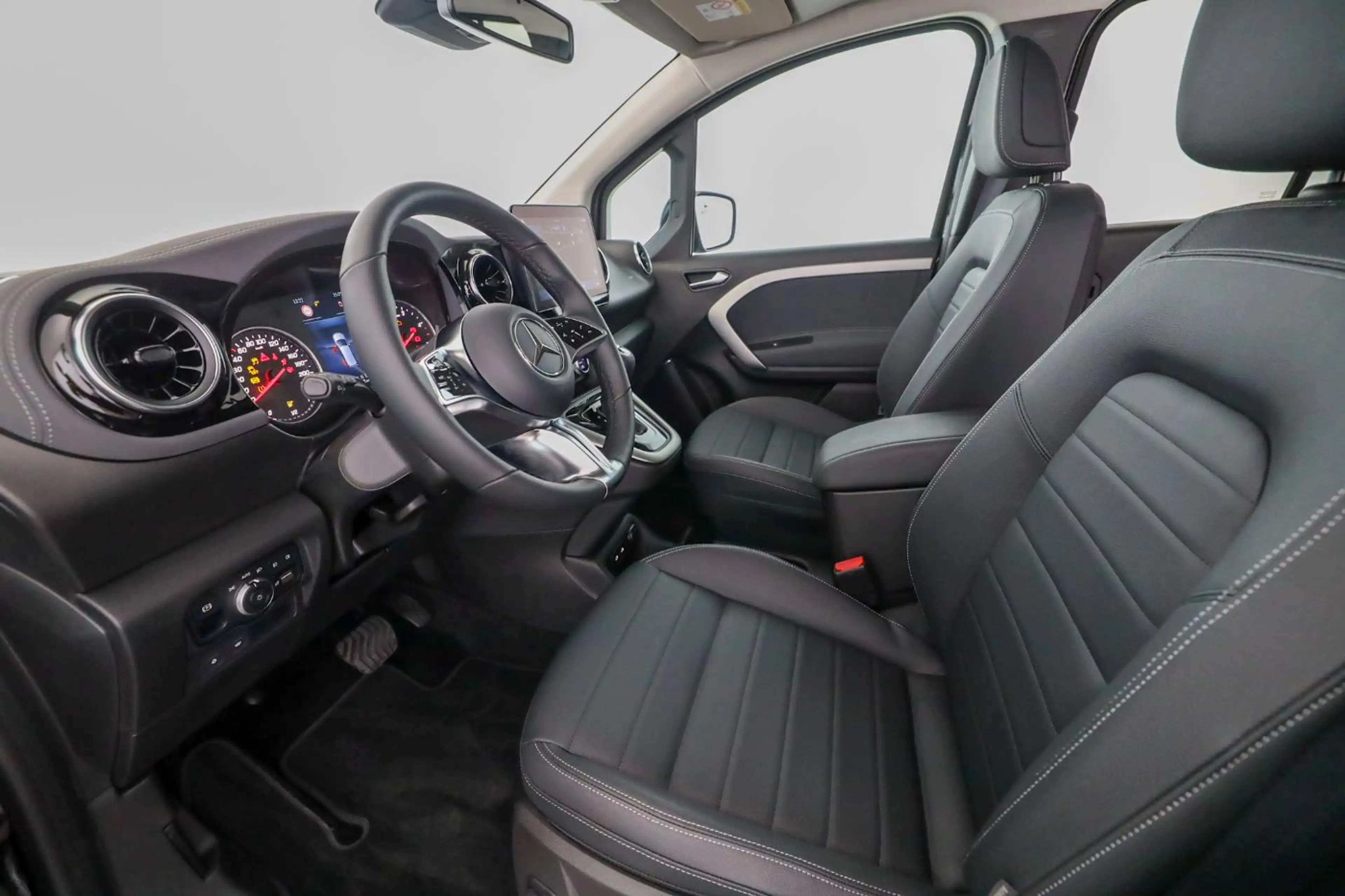 Mercedes-Benz T-Class T 180 d PROGRESSIVE Standard Aut. Navi PTS Cam — photo 8
