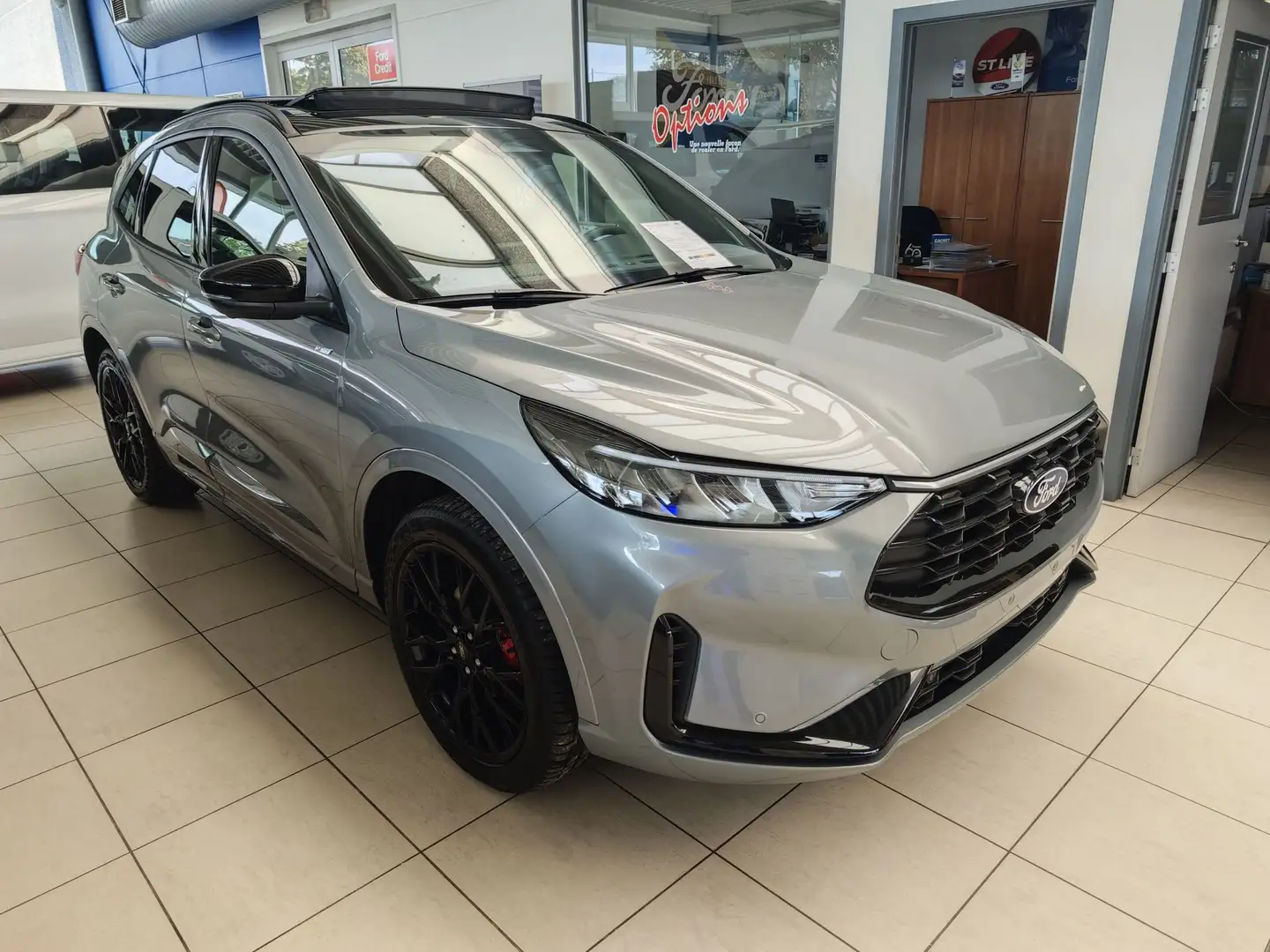 Ford Kuga ST-Line X 2.5i PHEV 243ch Auto - 0km Grijs - 1