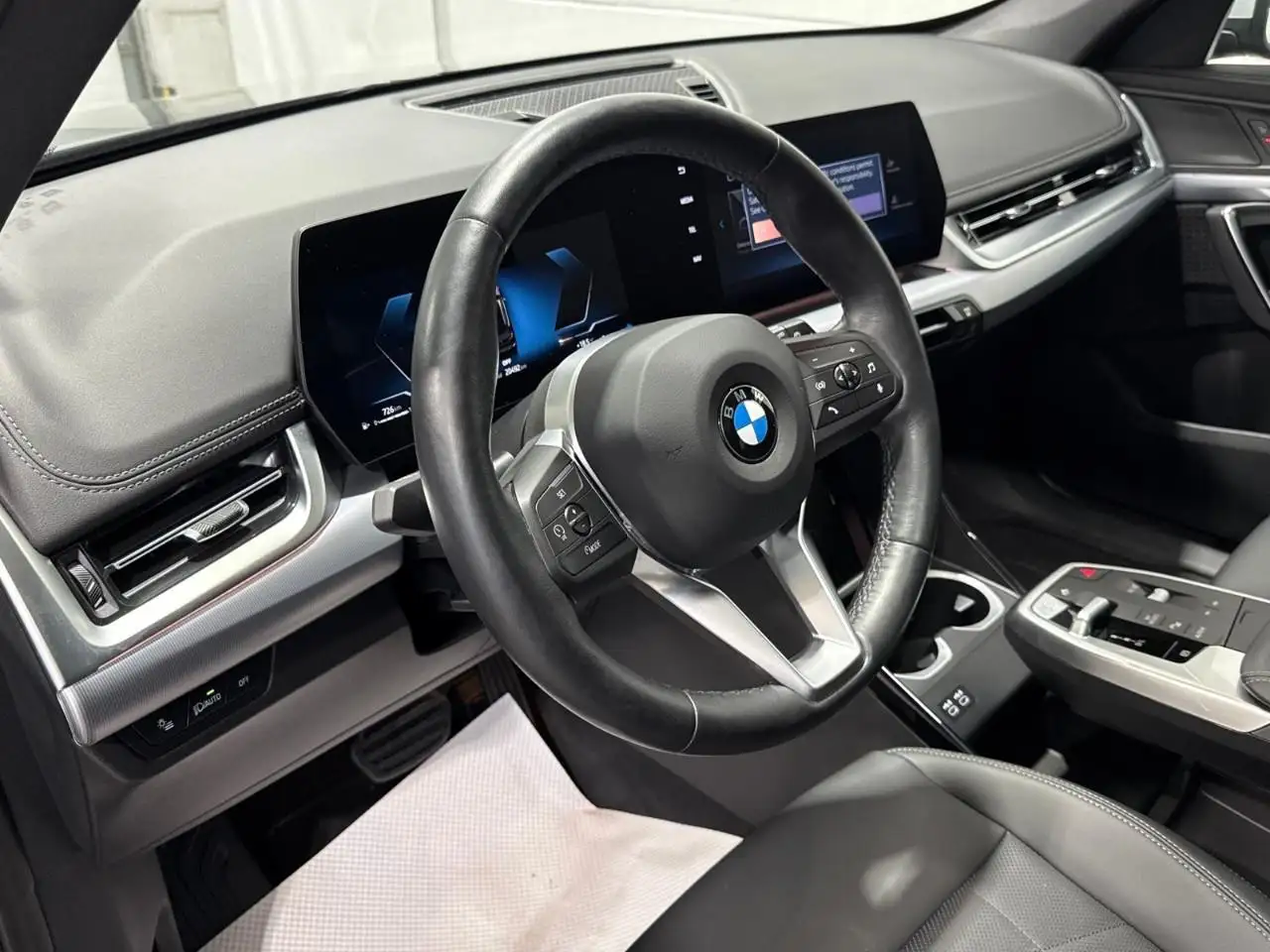 BMW X1 снимка BMW X1