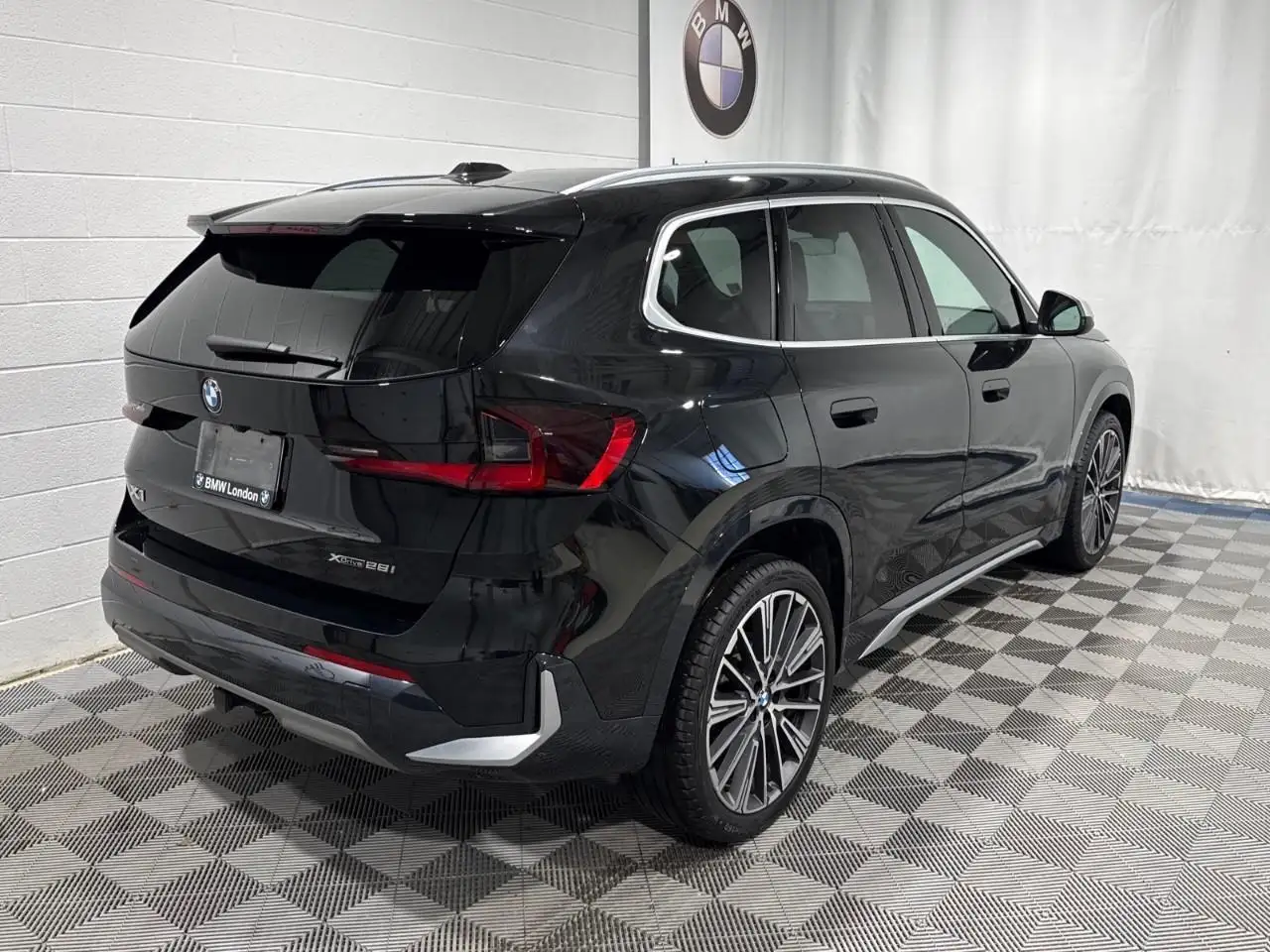 BMW X1 снимка BMW X1