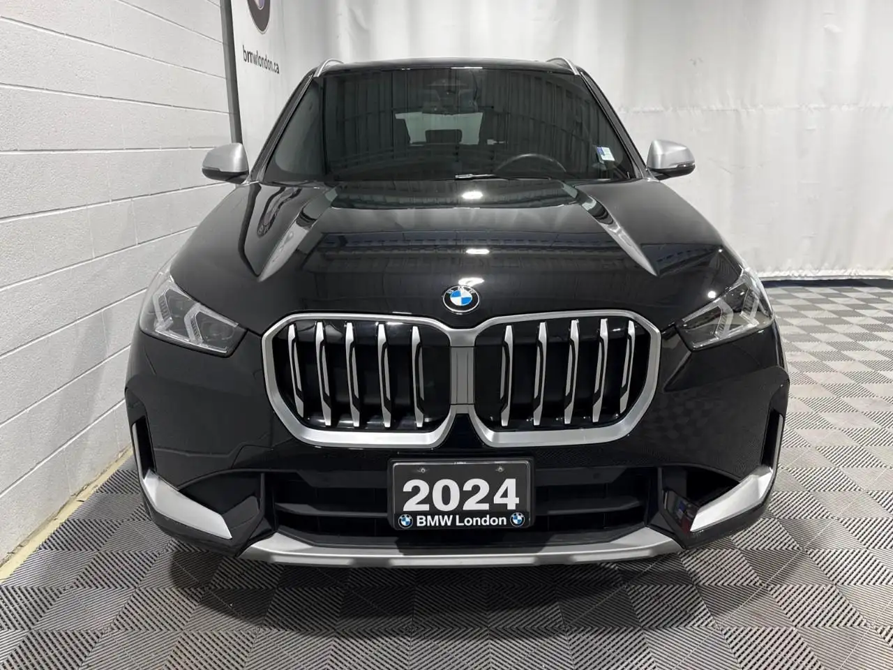 BMW X1 снимка BMW X1