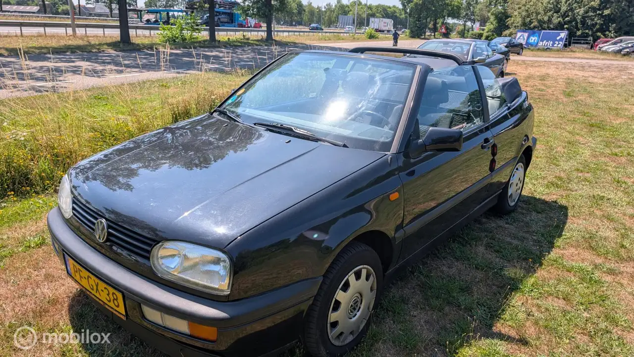 Volkswagen Golf Cabriolet 1.8, foto 2