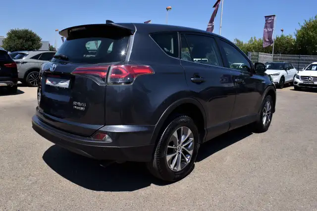 Toyota Rav4 view 8