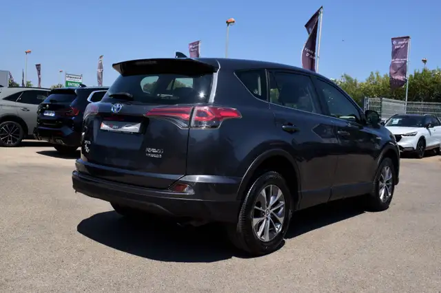 Toyota Rav4 view 7