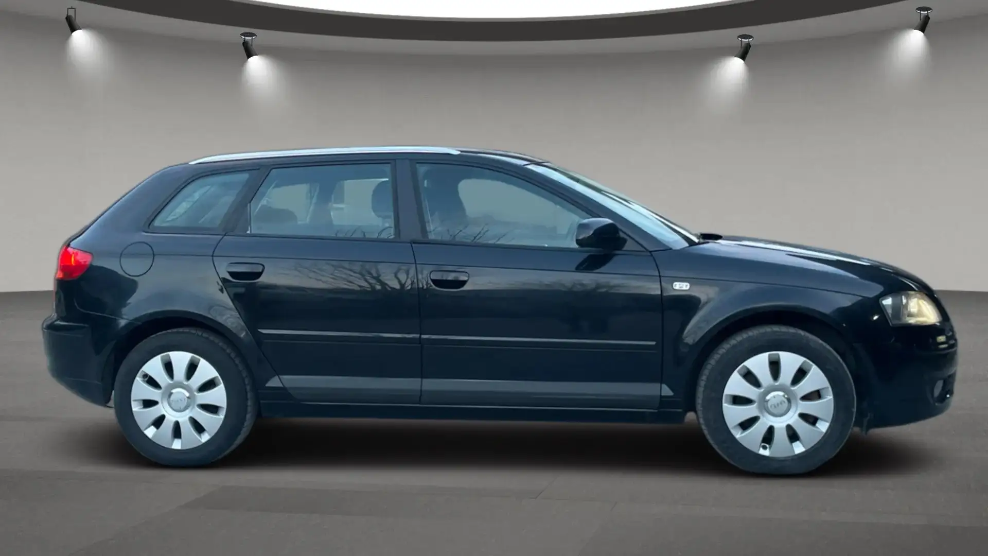 Audi A3 A3 SB Ambiente quattro 2,0 TDI DPF Ambiente Schwarz - 2