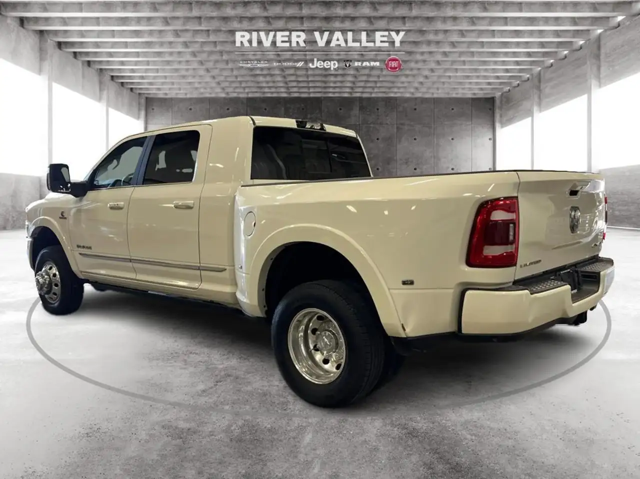 RAM 3500 снимка RAM 3500
