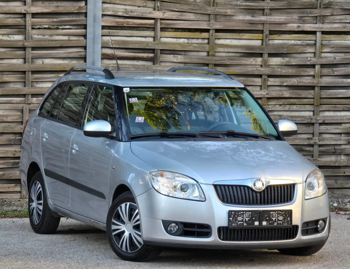 Skoda Fabia Ambiente EXPORT* KEIN PICKERL* Wenig KM* Klima* Grau - 2