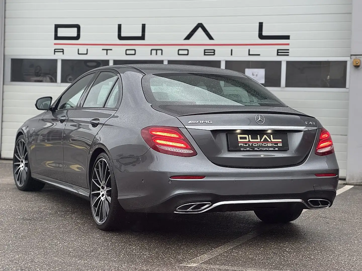 Mercedes-Benz E 43 AMG 4MATIC Aut./WIDESCREEN/LED/LUFT/BURMESTER Grau - 2