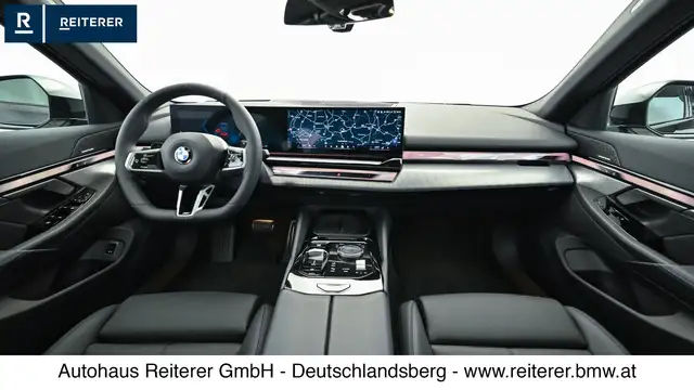 BMW 5 Series view 13