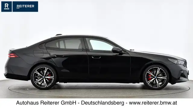 BMW 5 Series view 7