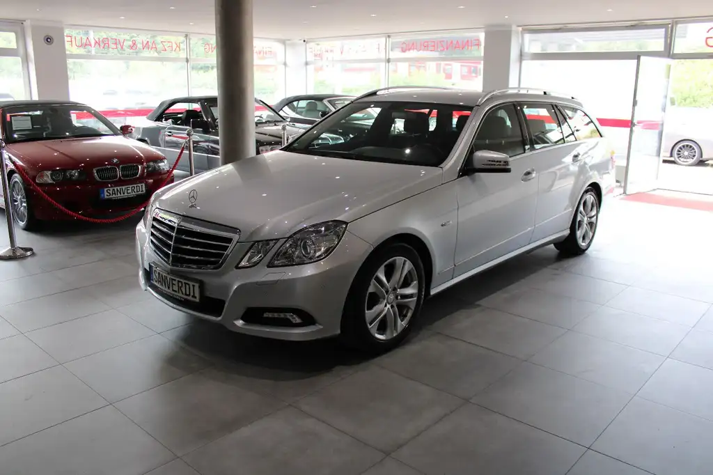Mercedes-Benz E 250 2010 из Европы — купить под ключ