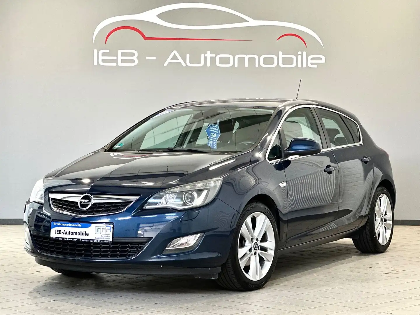 Opel Astra J Lim. 2.0 CDTI Cosmo/1.Hand/Bi-Xenon /18" Blau - 1