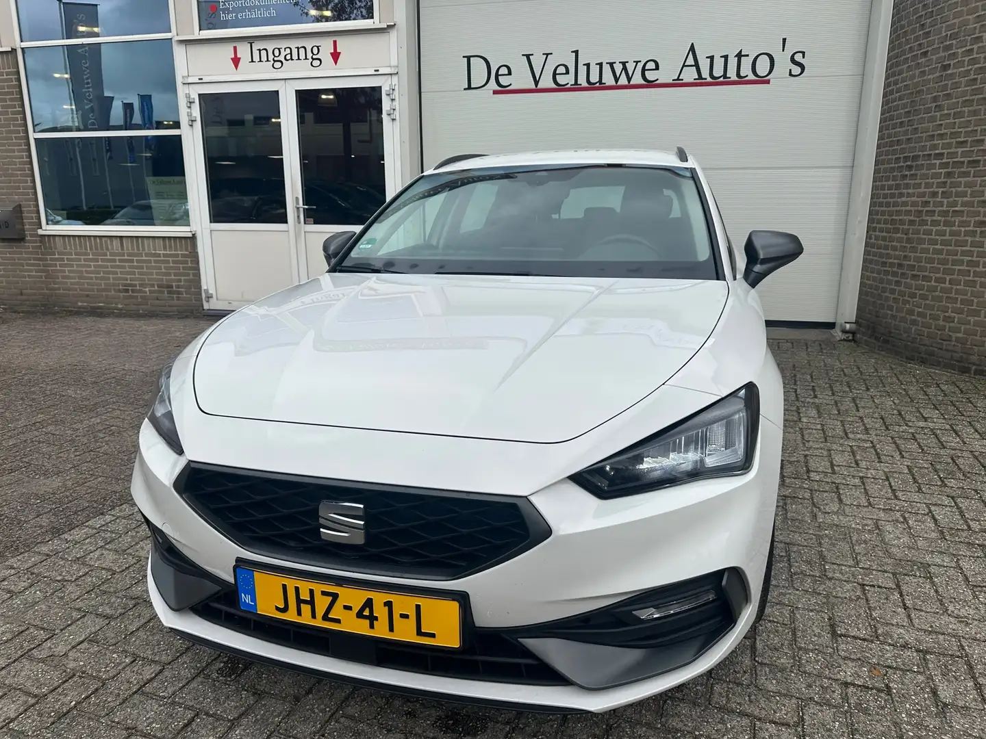 SEAT Leon Sportstourer 1.5 TSI FR Business Intense Blanc - 1