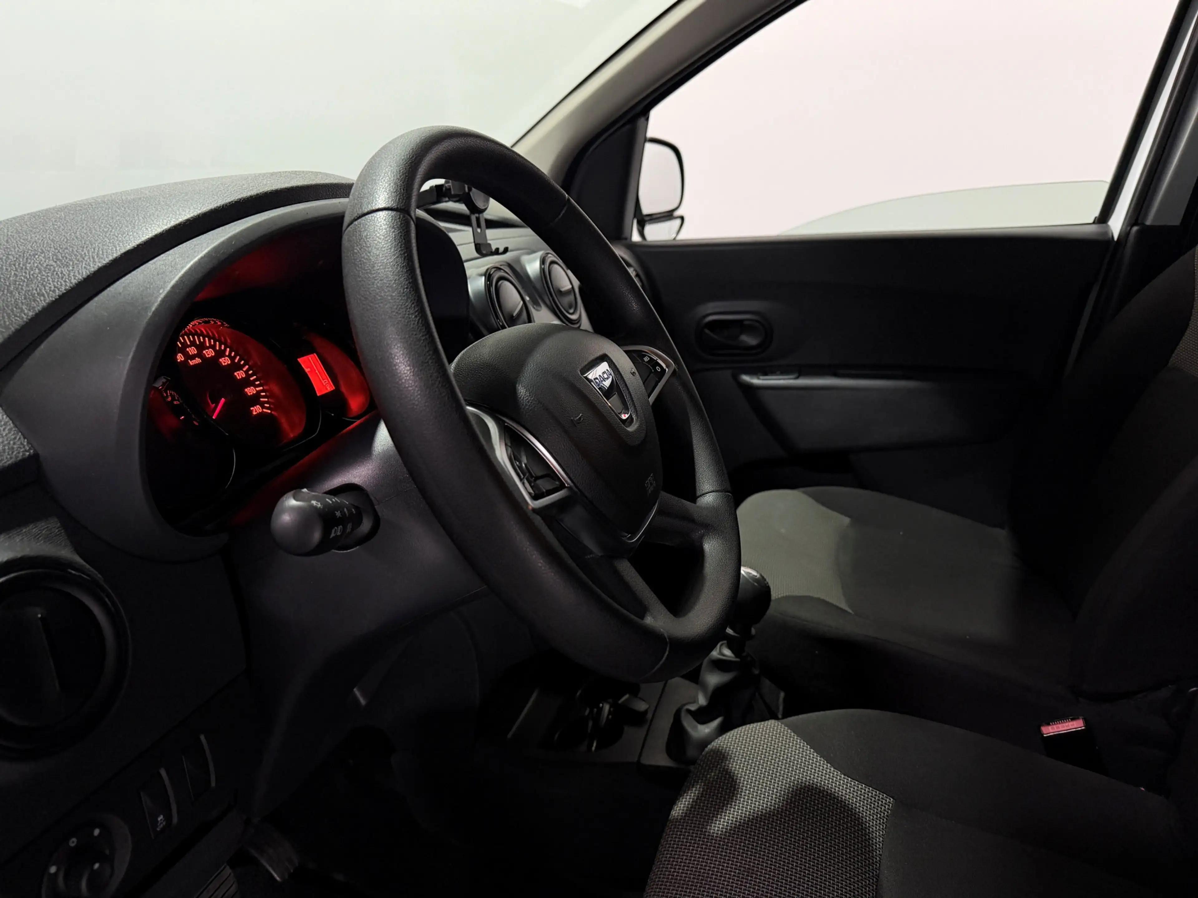 Dacia Dokker 1.5 Blue dCi 90 Solid - Bluetooth / Navi / Cruise — photo 23