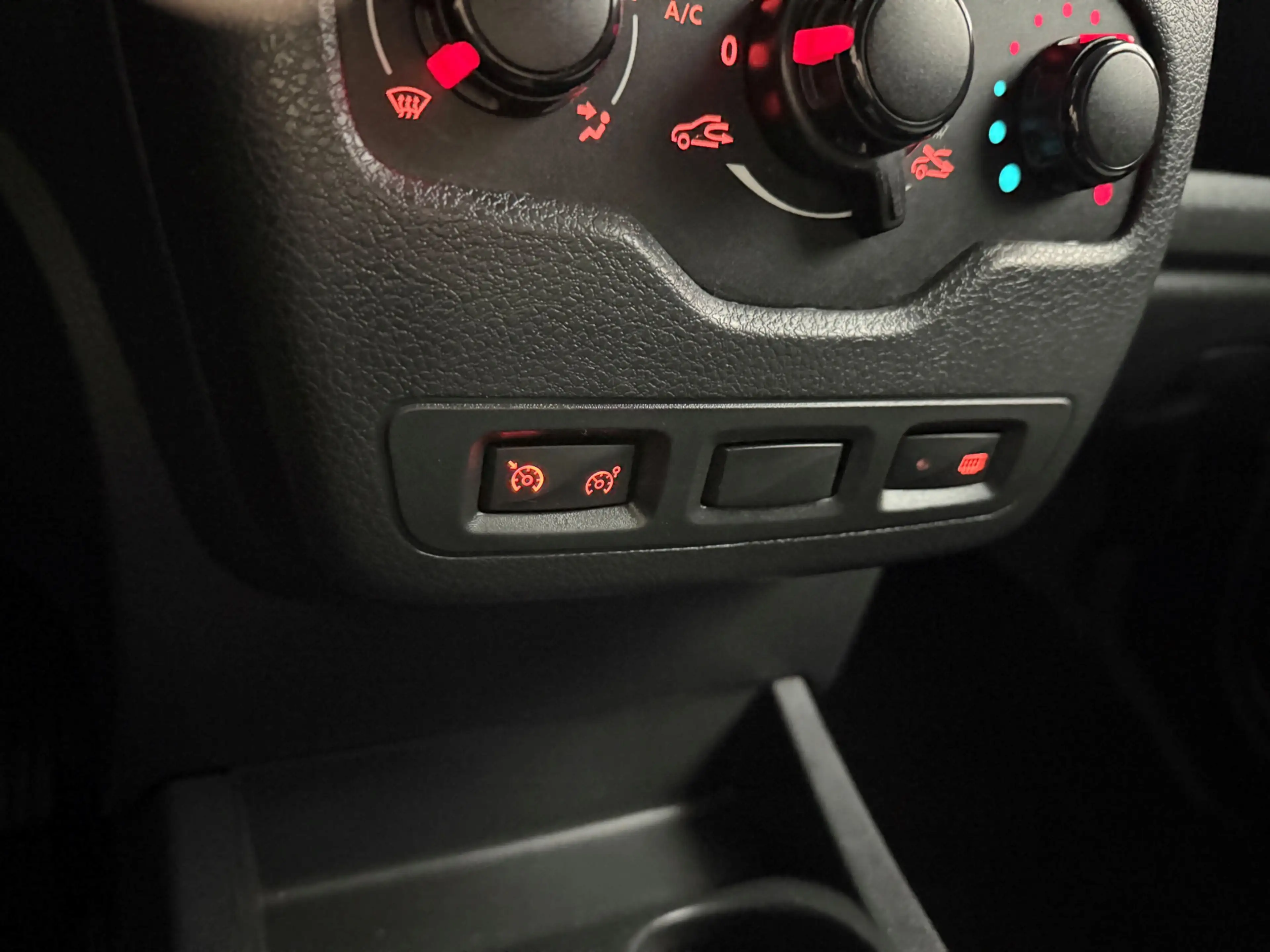 Dacia Dokker 1.5 Blue dCi 90 Solid - Bluetooth / Navi / Cruise — photo 21