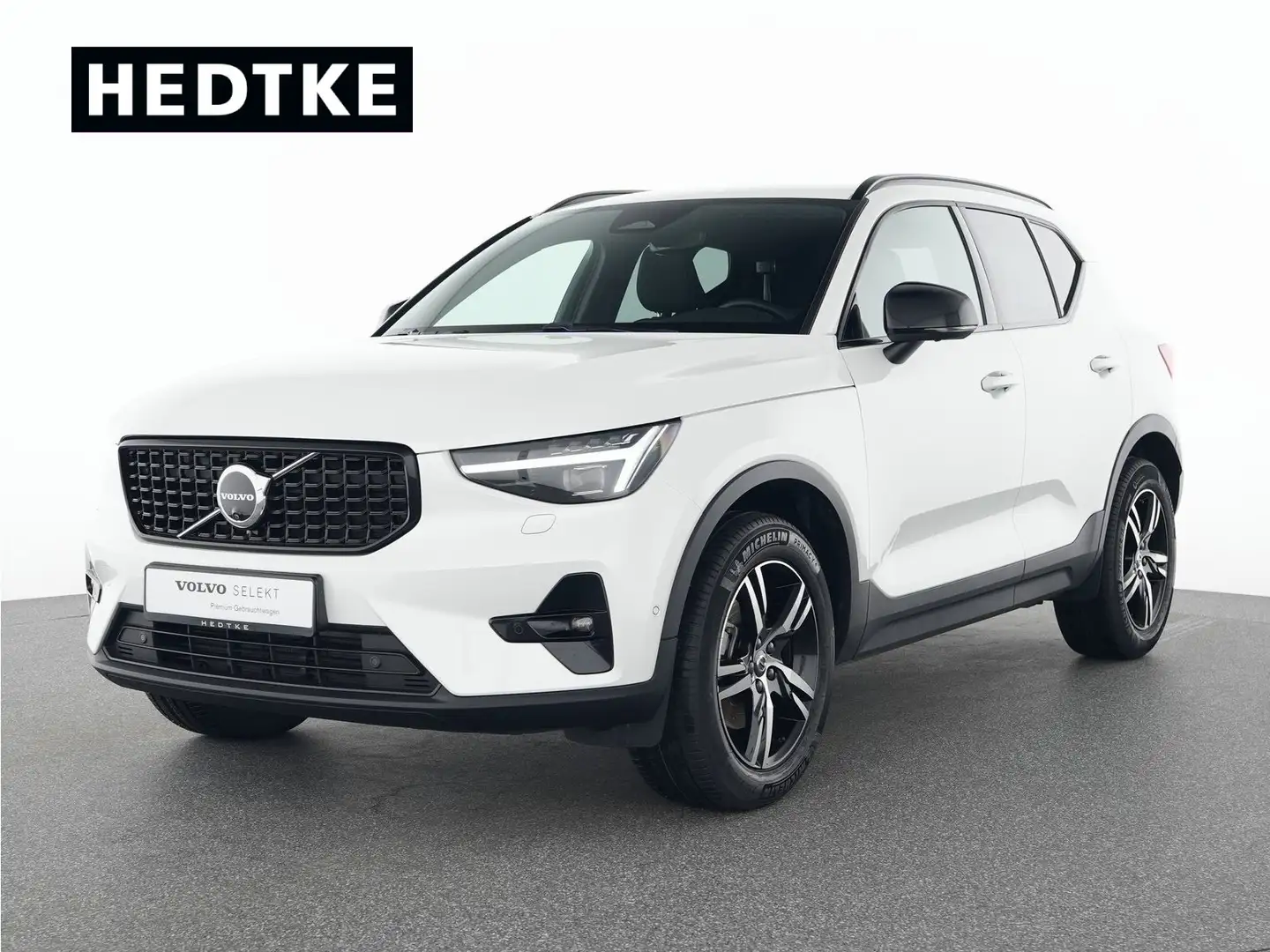 Volvo XC40 B3 Benzin Plus Dark 18"+PIXEL-LED+ACC+360° Weiß - 1