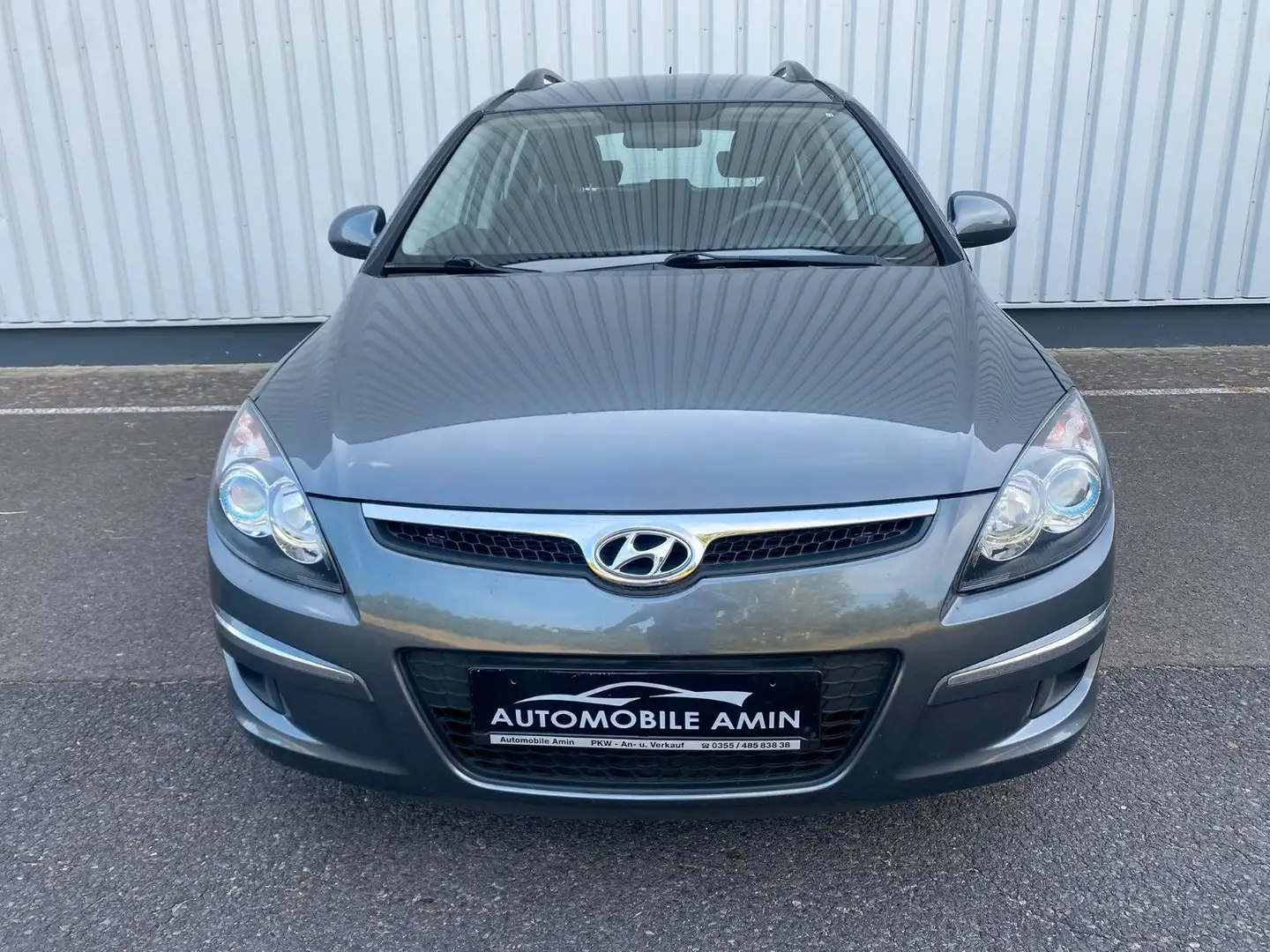 Hyundai i30 cw Kombi aus 1.Hand AHK Klima TÜV Serv. NEU Zilver - 2