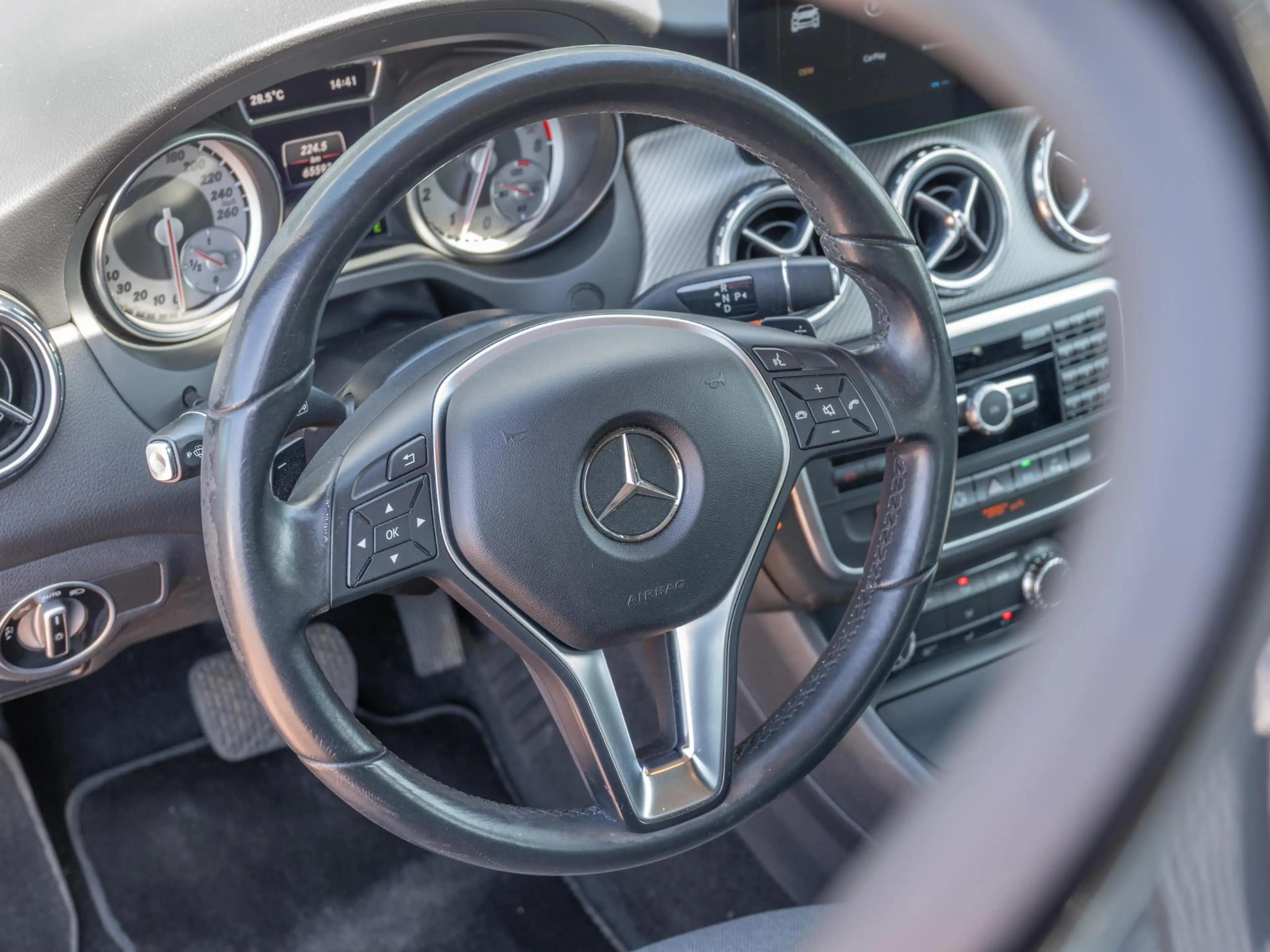 Mercedes-Benz GLA 200 Prestige | Elc trekhaak | Wide-screen | Volledig o — photo 6