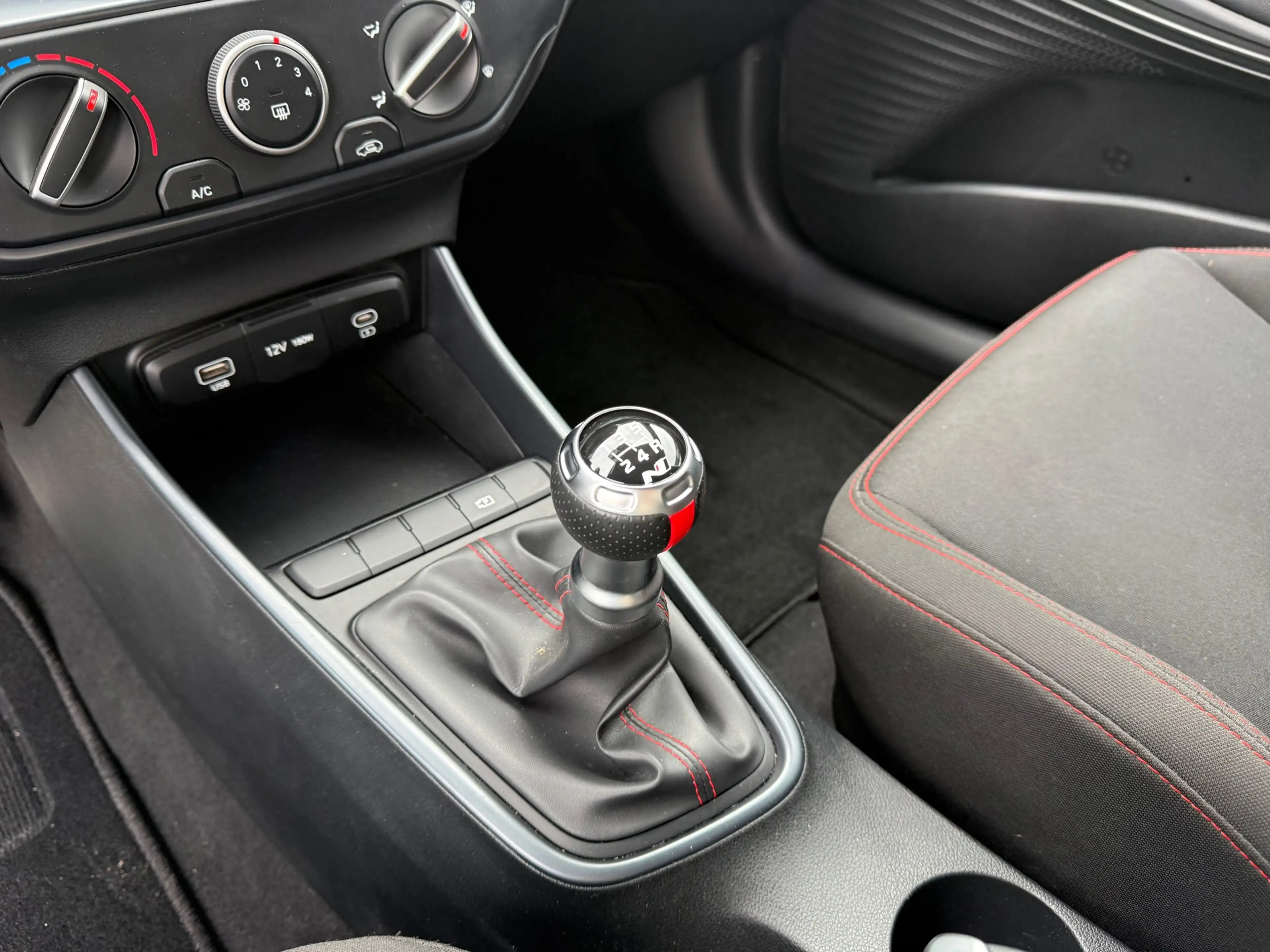 Hyundai i20 1.2 N-Line — photo 12