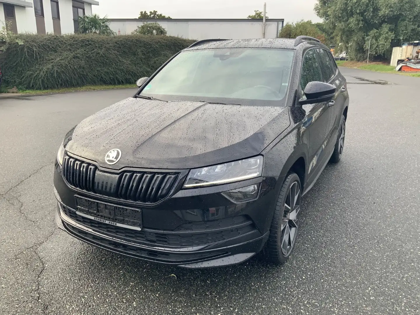 Skoda Karoq Sportline Schwarz - 1