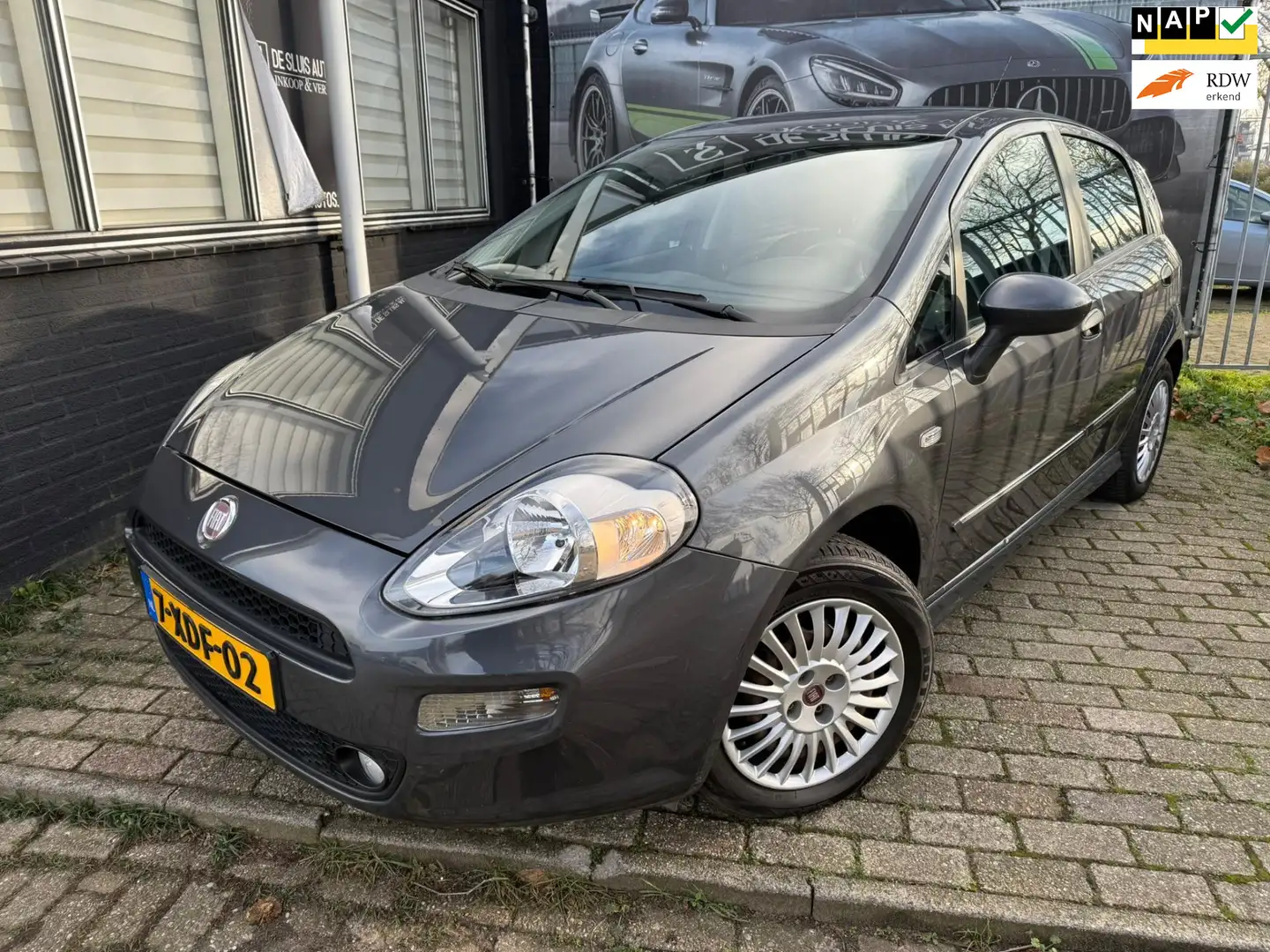 Fiat Punto Evo 0.9 TwinAir Street 5 Deurs Airco Gris - 1