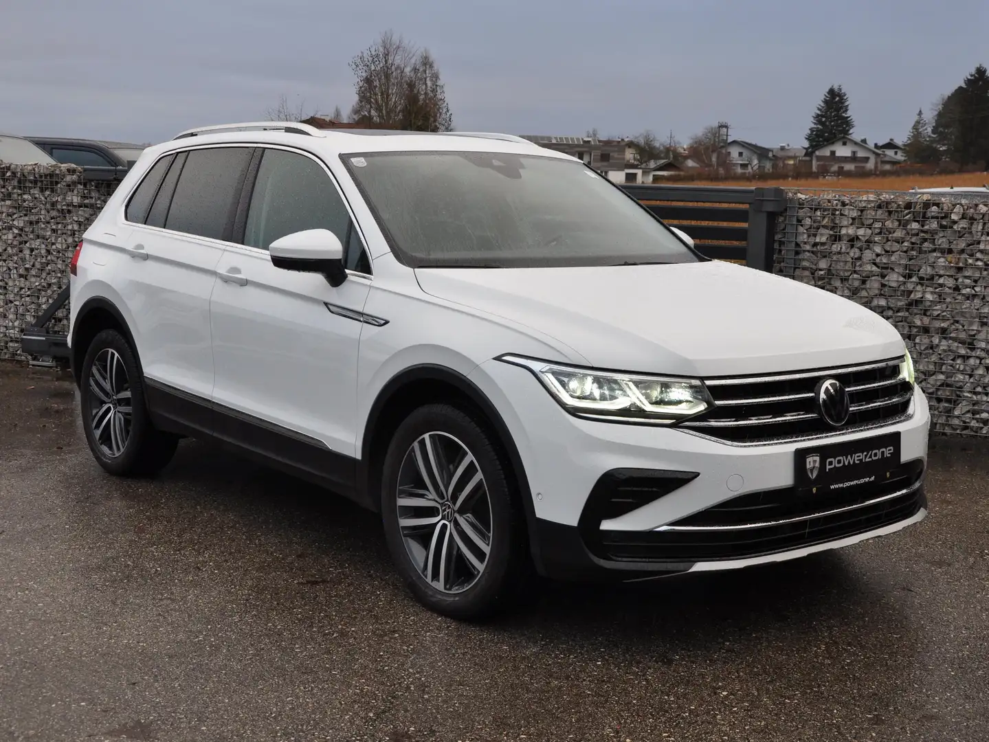 Volkswagen Tiguan Tiguan 2,0 TDI 4Motion DSG Elegance Pano, Head up Weiß - 1