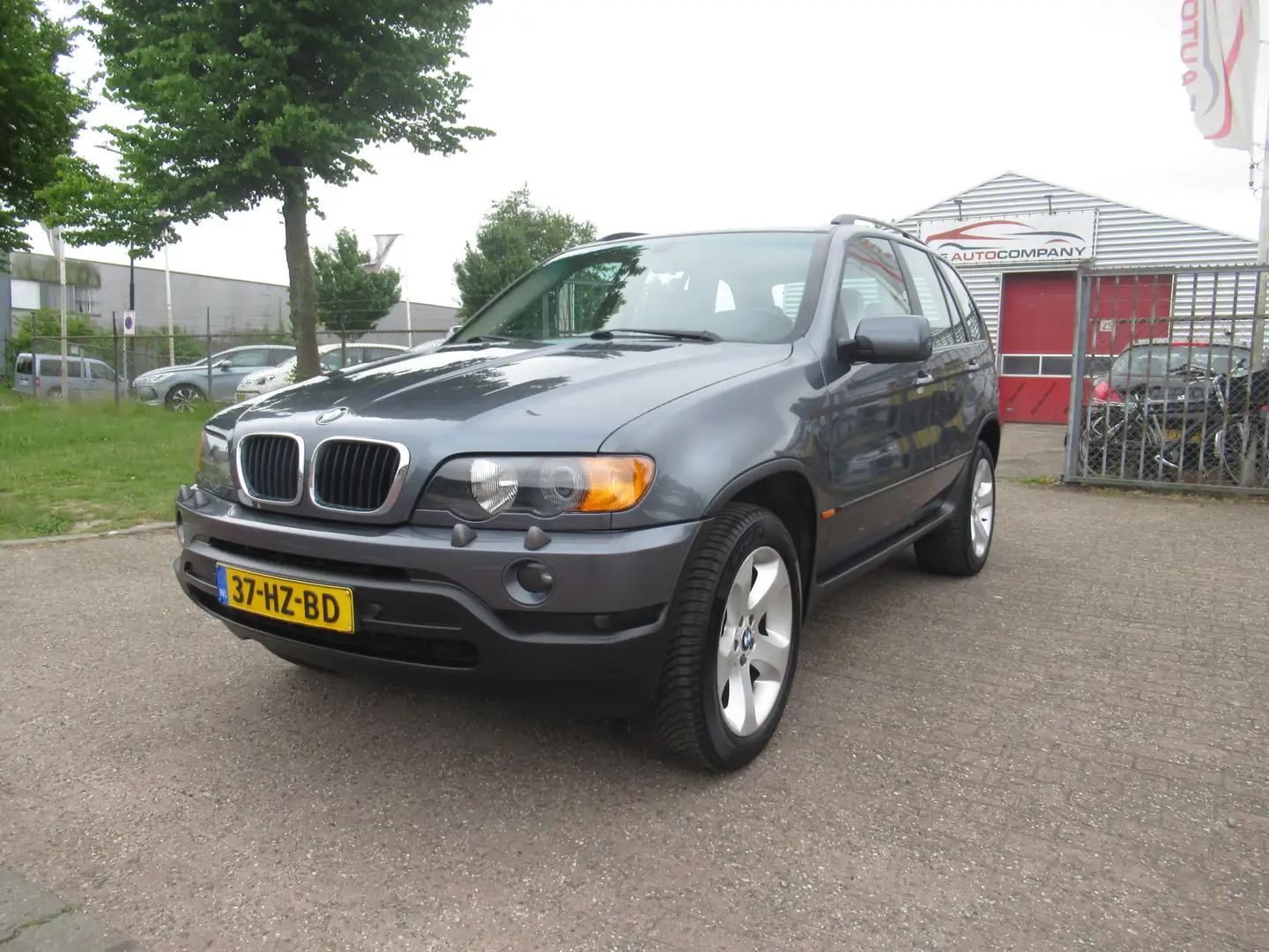 BMW X5 3.0i Executive Nette Auto Grijs - 2