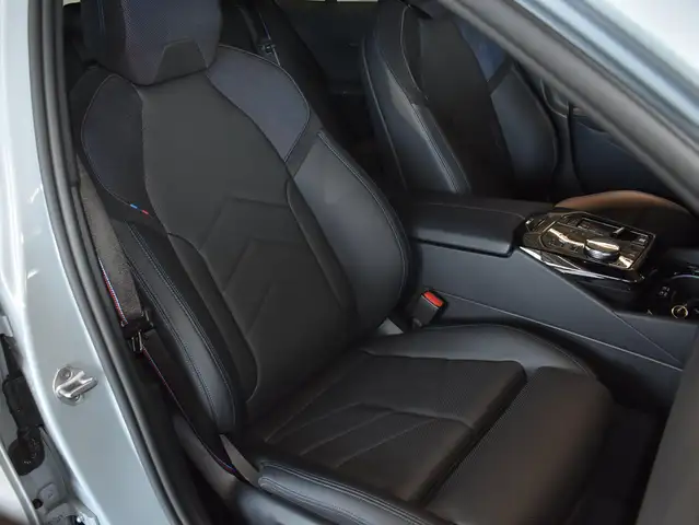 BMW 520 520 d ///M Sport Pro //AHK //ICONIC Ansicht 25