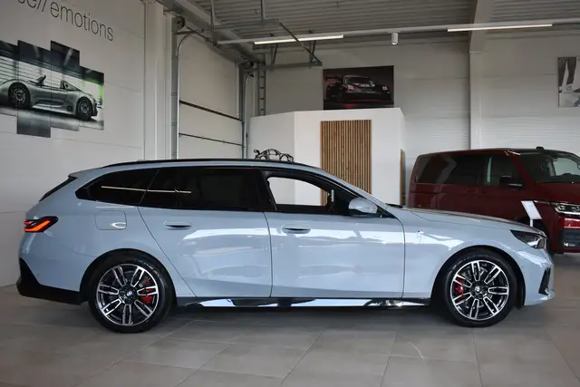 BMW 520 520 d ///M Sport Pro //AHK //ICONIC Ansicht 8