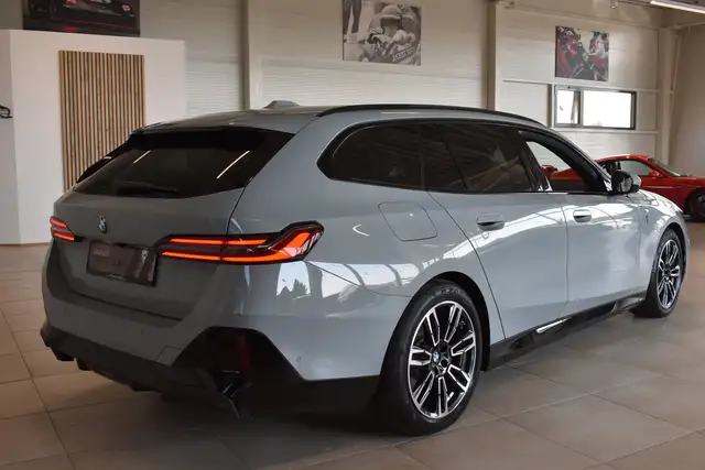 BMW 520 520 d ///M Sport Pro //AHK //ICONIC Ansicht 10