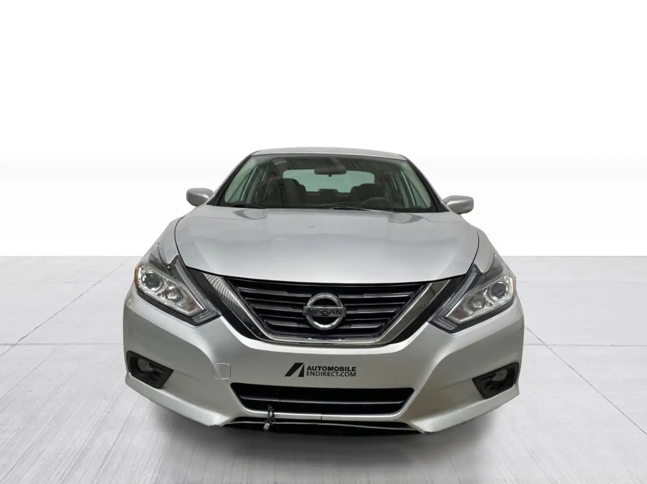 Nissan Altima снимка Nissan Altima