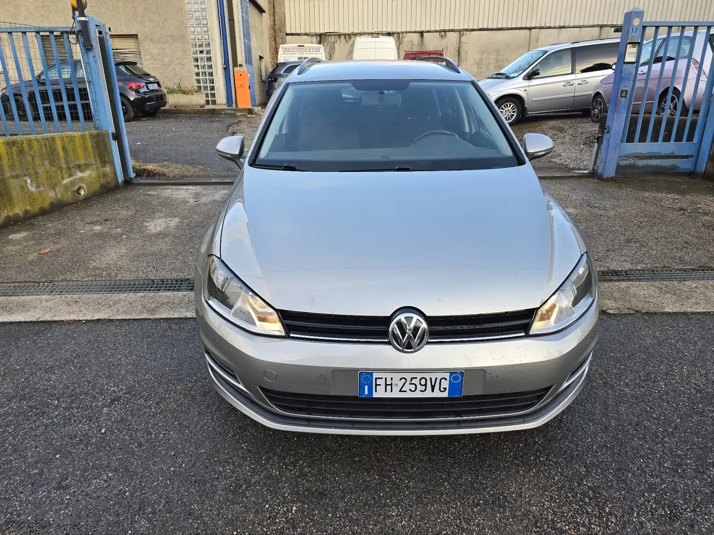 Volkswagen Golf Variant 1.6 tdi Executive 110cv bluemotion technology Gris - 1