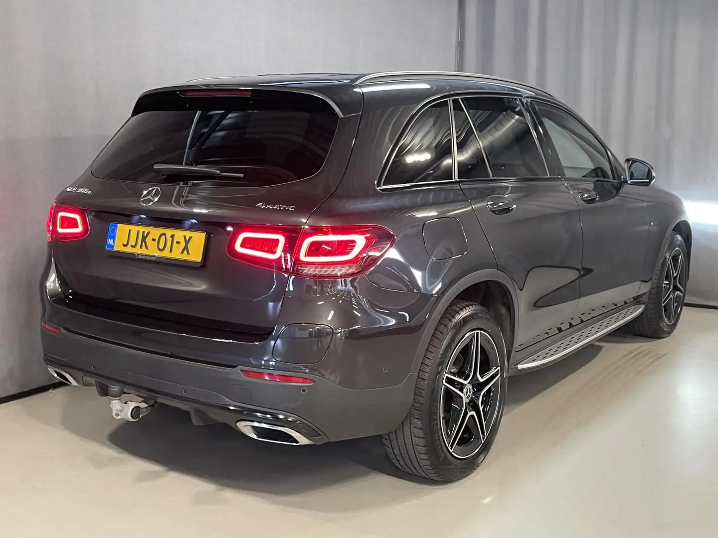 Mercedes-Benz GLC 300 300e 4MATIC AMG Line 19"/Matrix LED/Memory l+r/Tre Gris - 2