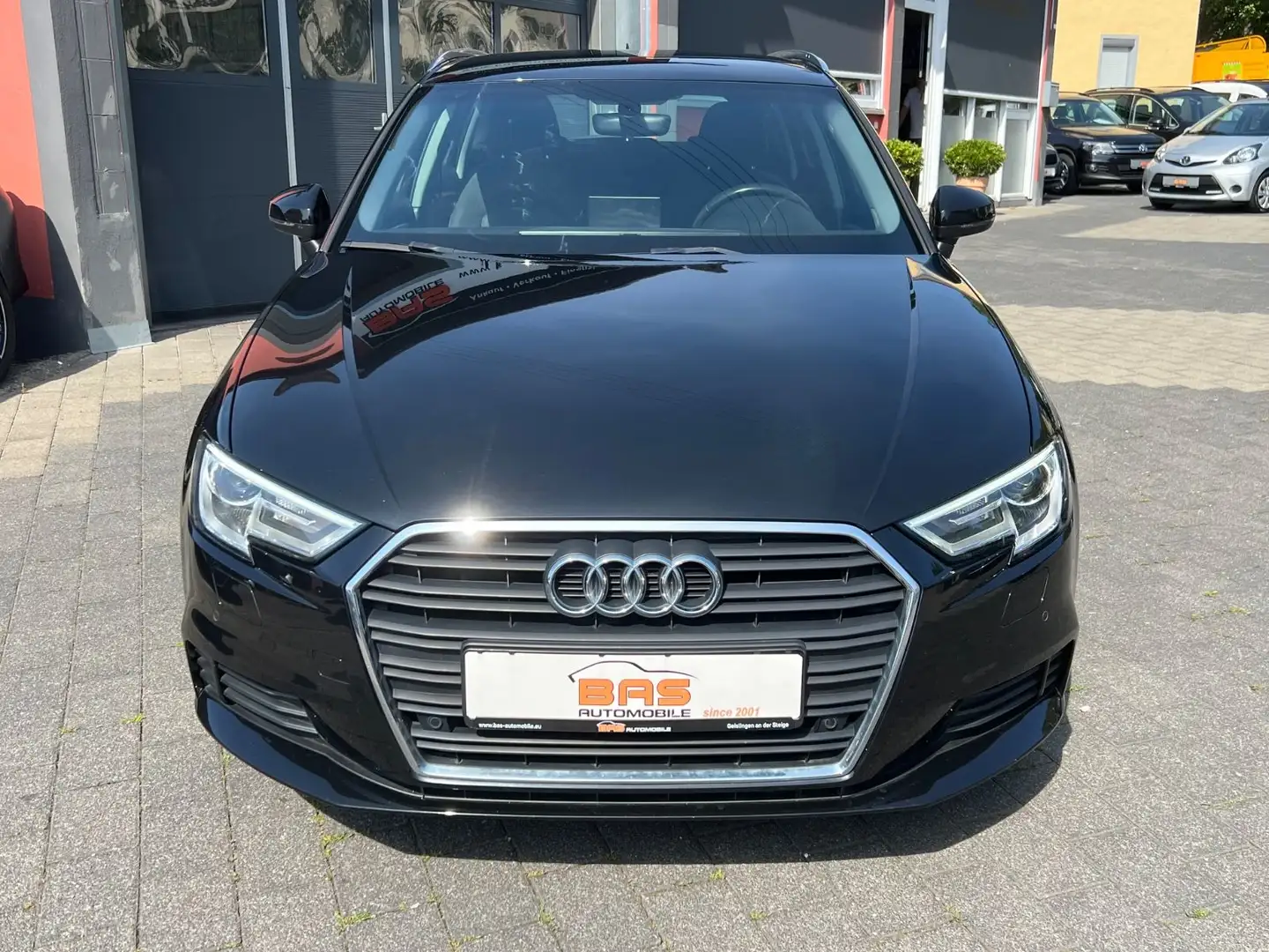 Audi A3 Sportback 1.4 TFSI*NAVI*BI-XENON*KAMERA* Schwarz - 2
