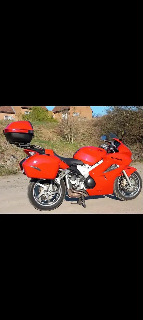 Honda VFR 800 avec les valises - 1