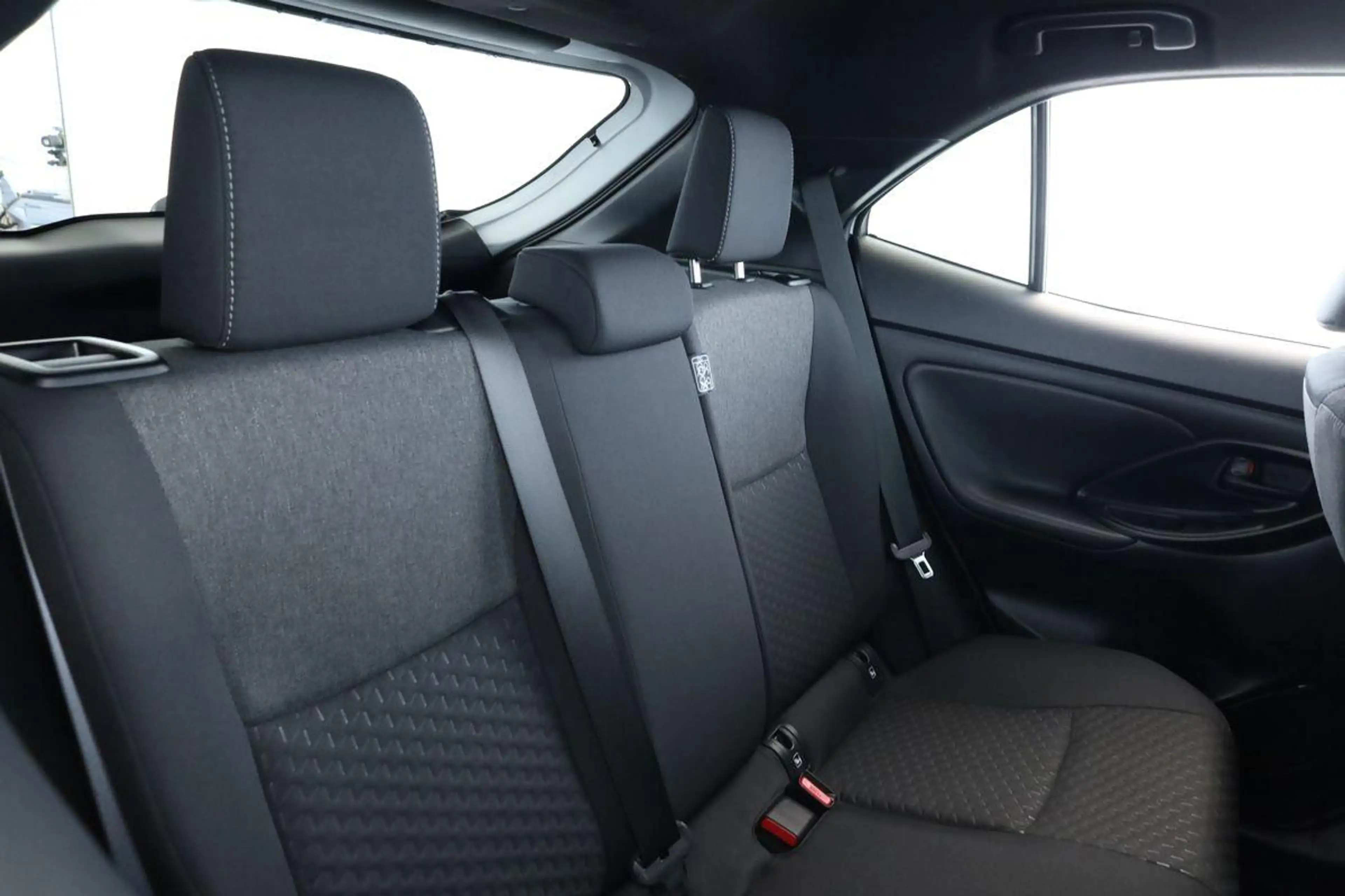 Toyota Yaris Cross Hybrid Teamplayer LED Nav SitzHZ Kam — photo 12