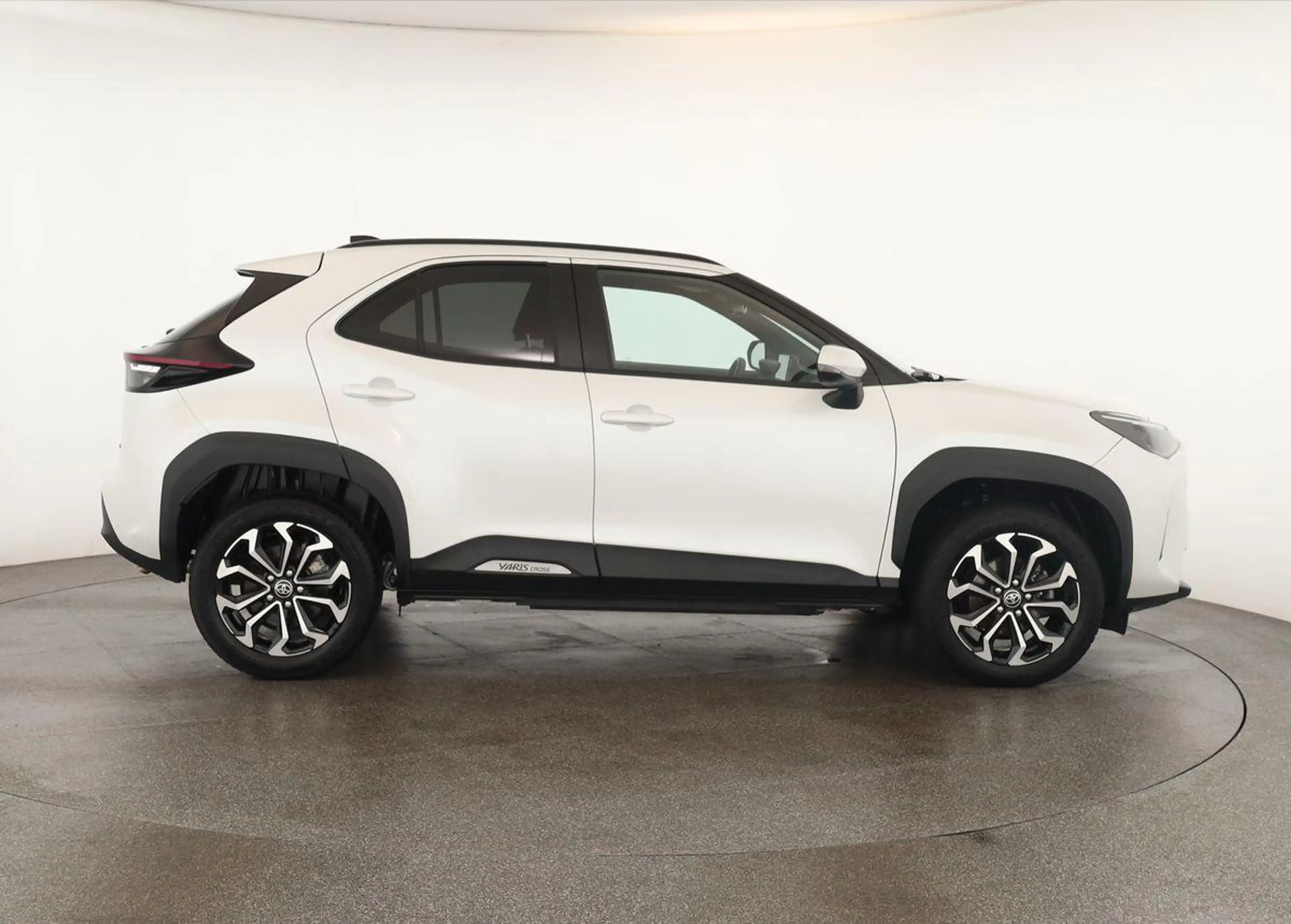 Toyota Yaris Cross Hybrid Teamplayer LED Nav SitzHZ Kam — photo 4