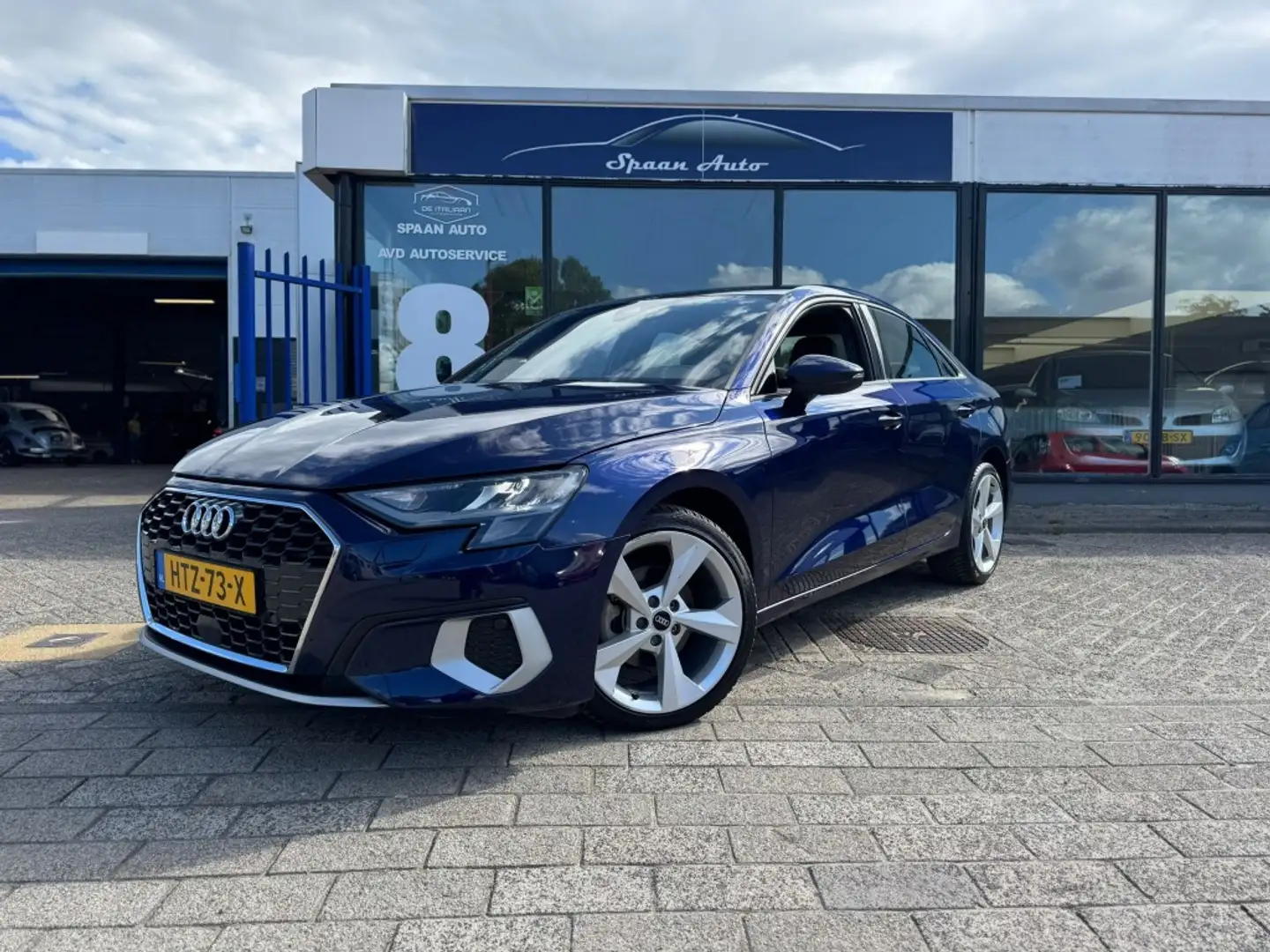 Audi A3 Limousine 30 TFSI | CARPLAY | AUTOMAAT | LED | LWD Blauw - 1
