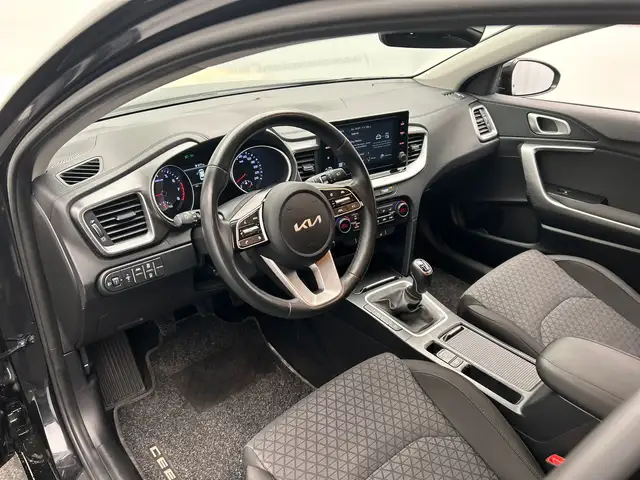 Kia Ceed view 19