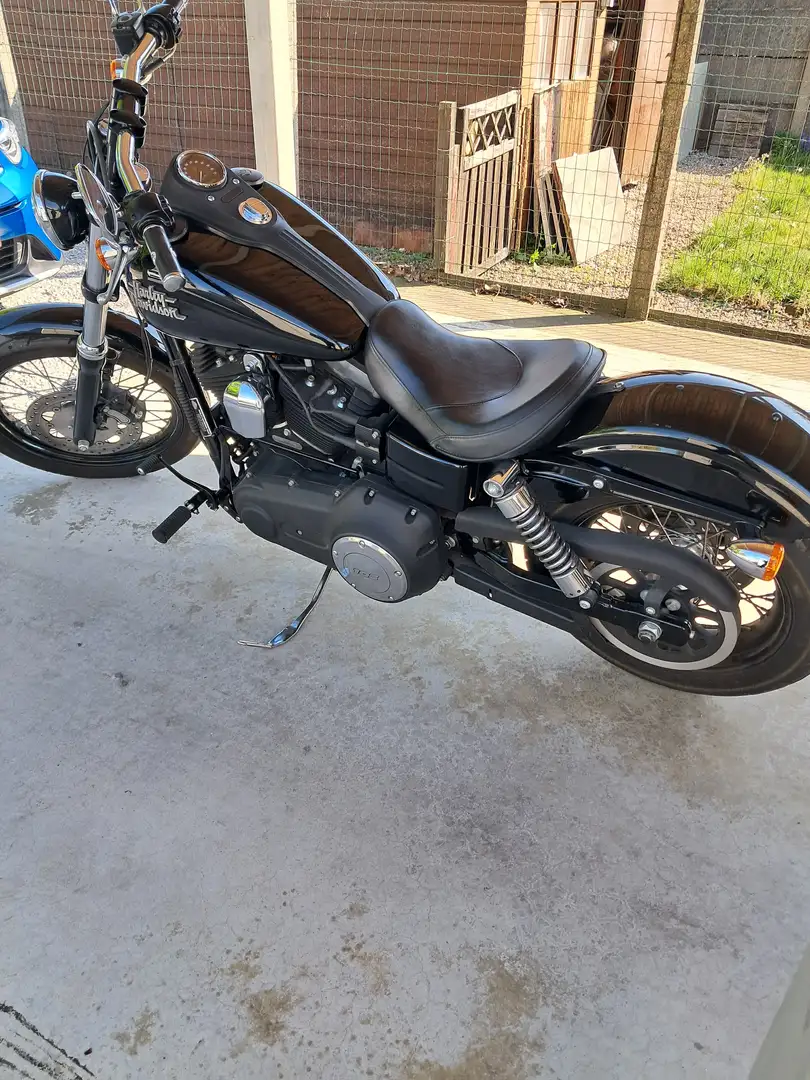 Harley-Davidson Dyna Street Bob Negru - 1