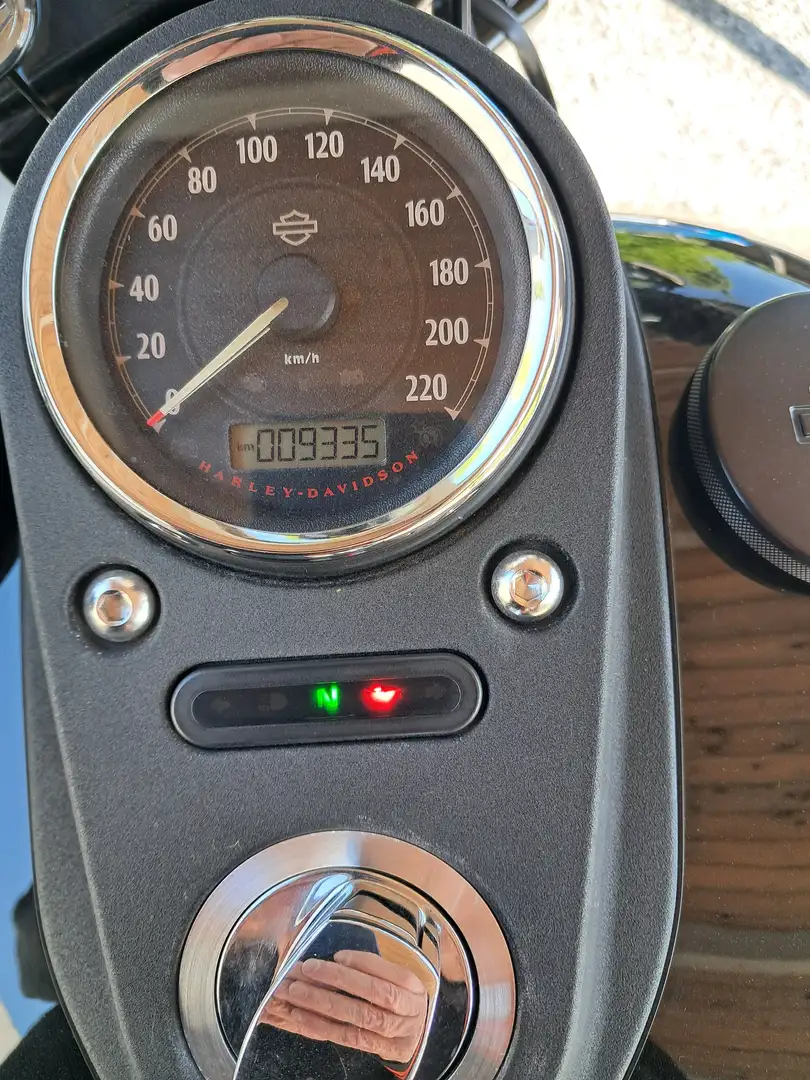 Harley-Davidson Dyna Street Bob Negru - 2