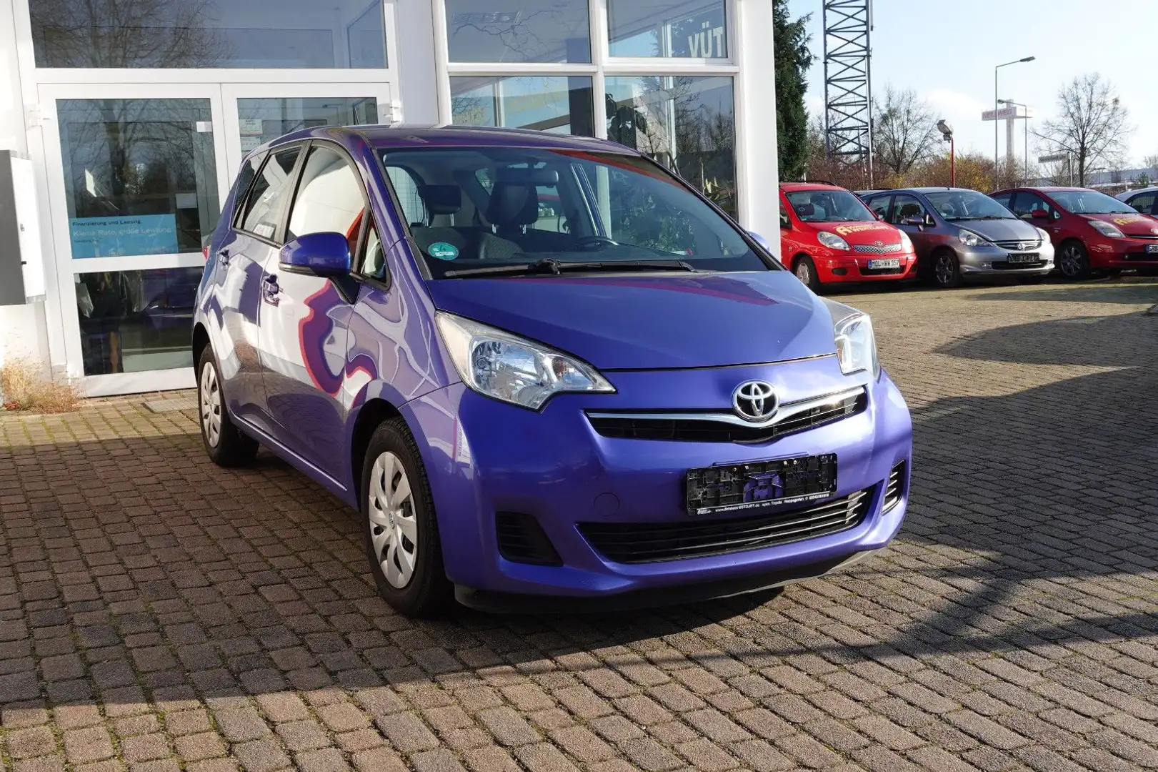 Toyota Verso-S 1,33l Life Blau - 2