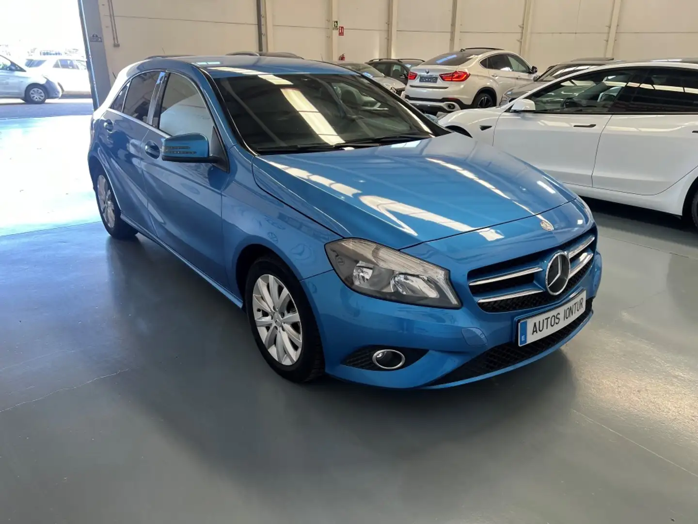 Mercedes-Benz A 180 BE Style Blauw - 2