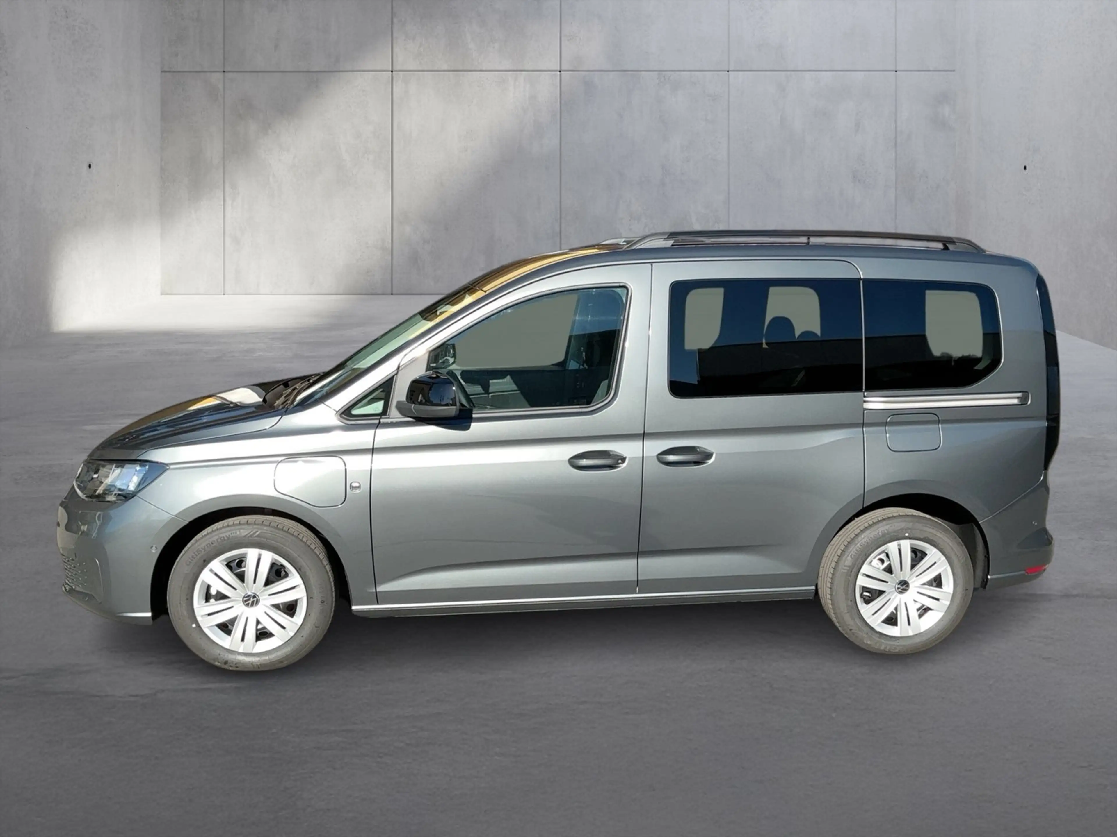 Volkswagen Caddy eHybrid 110 kW — photo 2