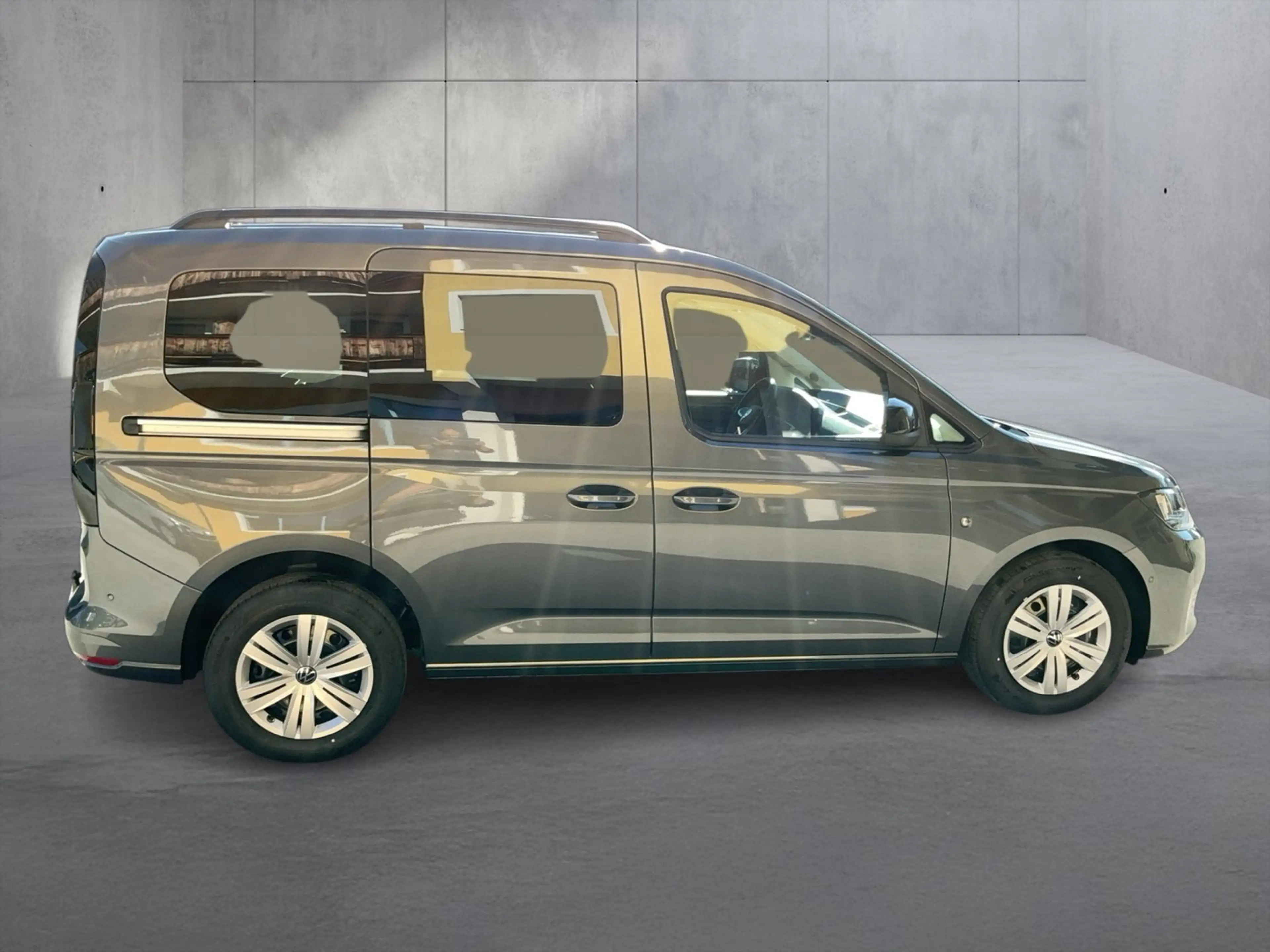 Volkswagen Caddy eHybrid 110 kW — photo 5