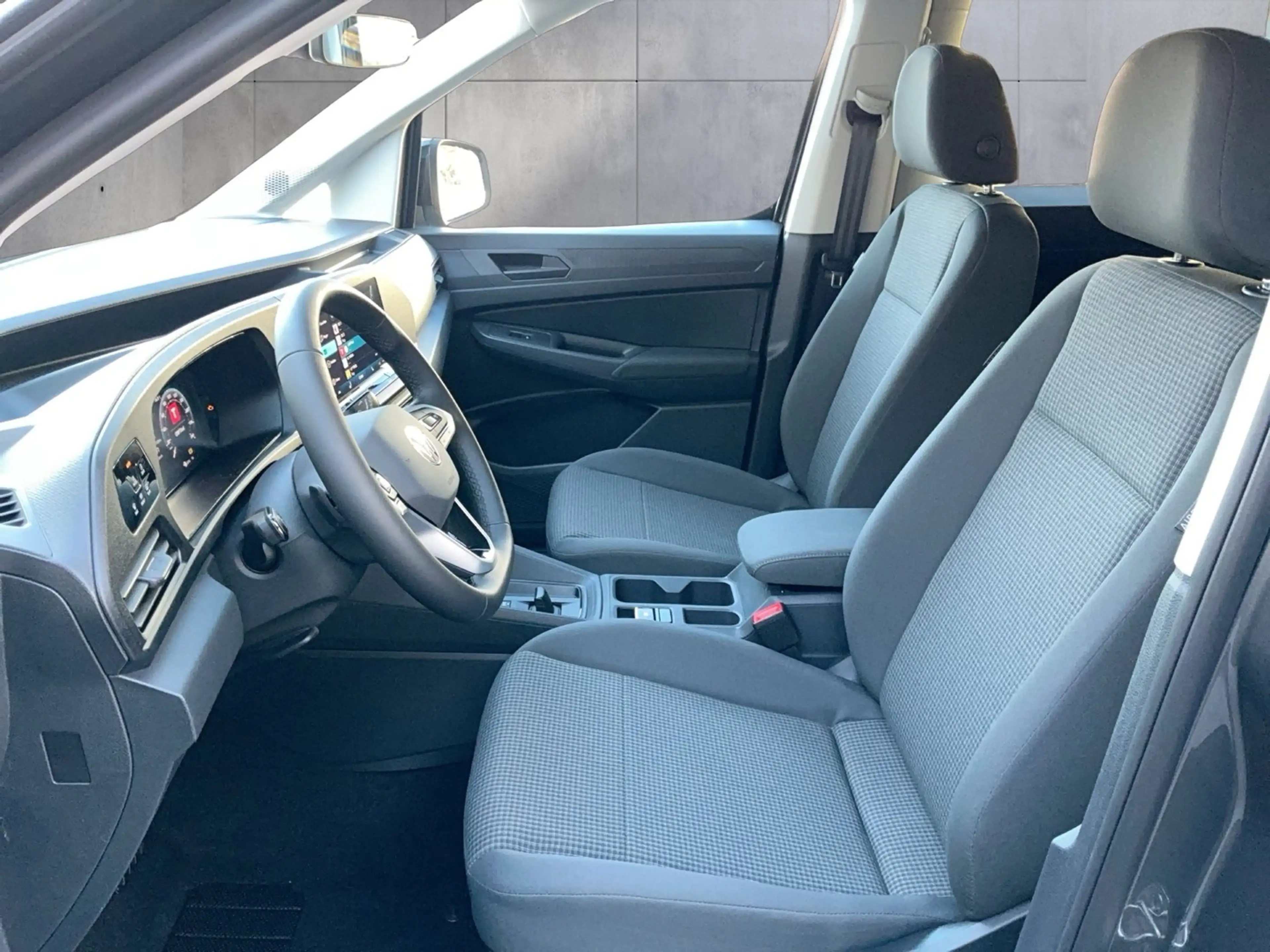 Volkswagen Caddy eHybrid 110 kW — photo 8