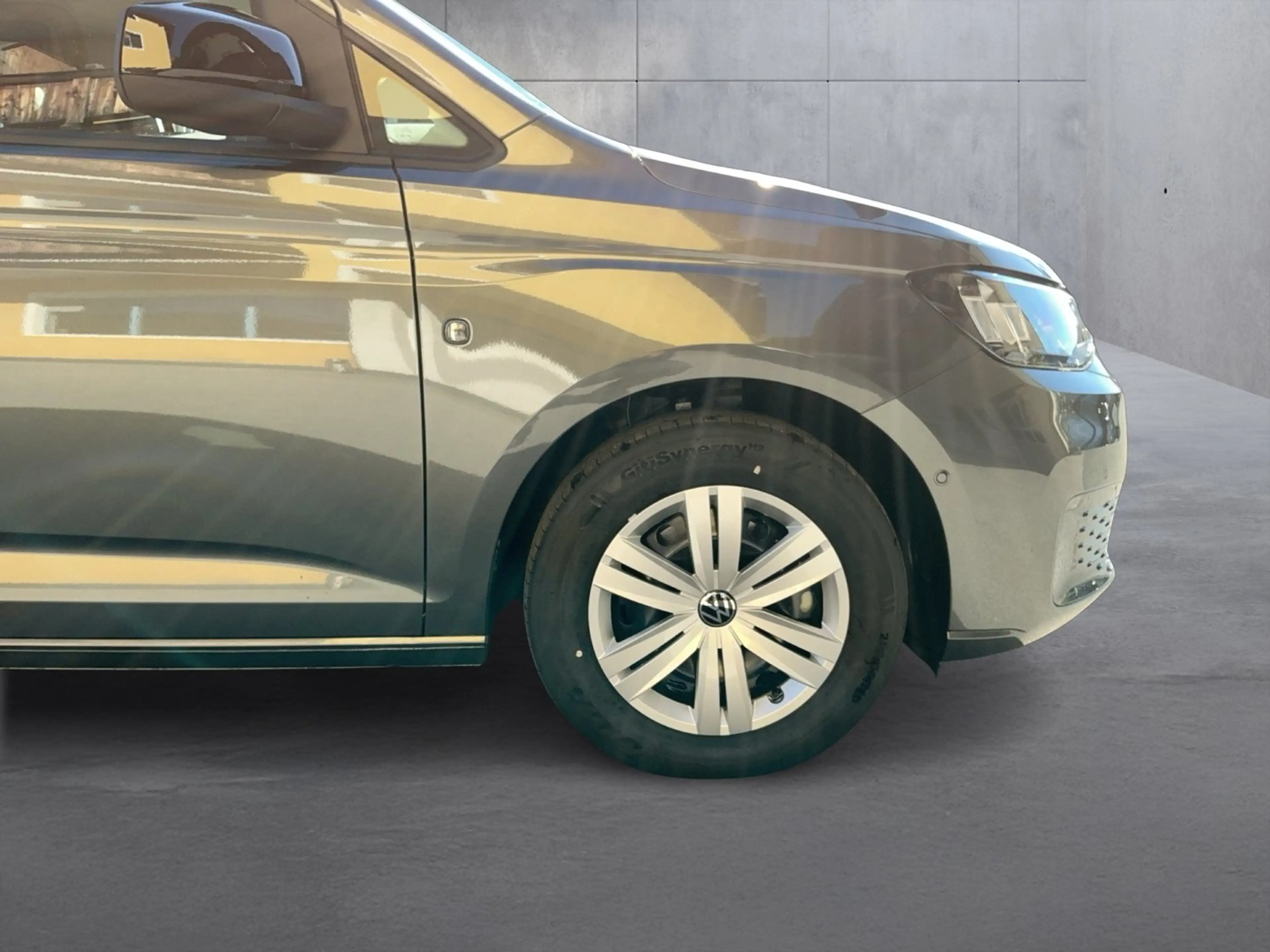 Volkswagen Caddy eHybrid 110 kW — photo 6