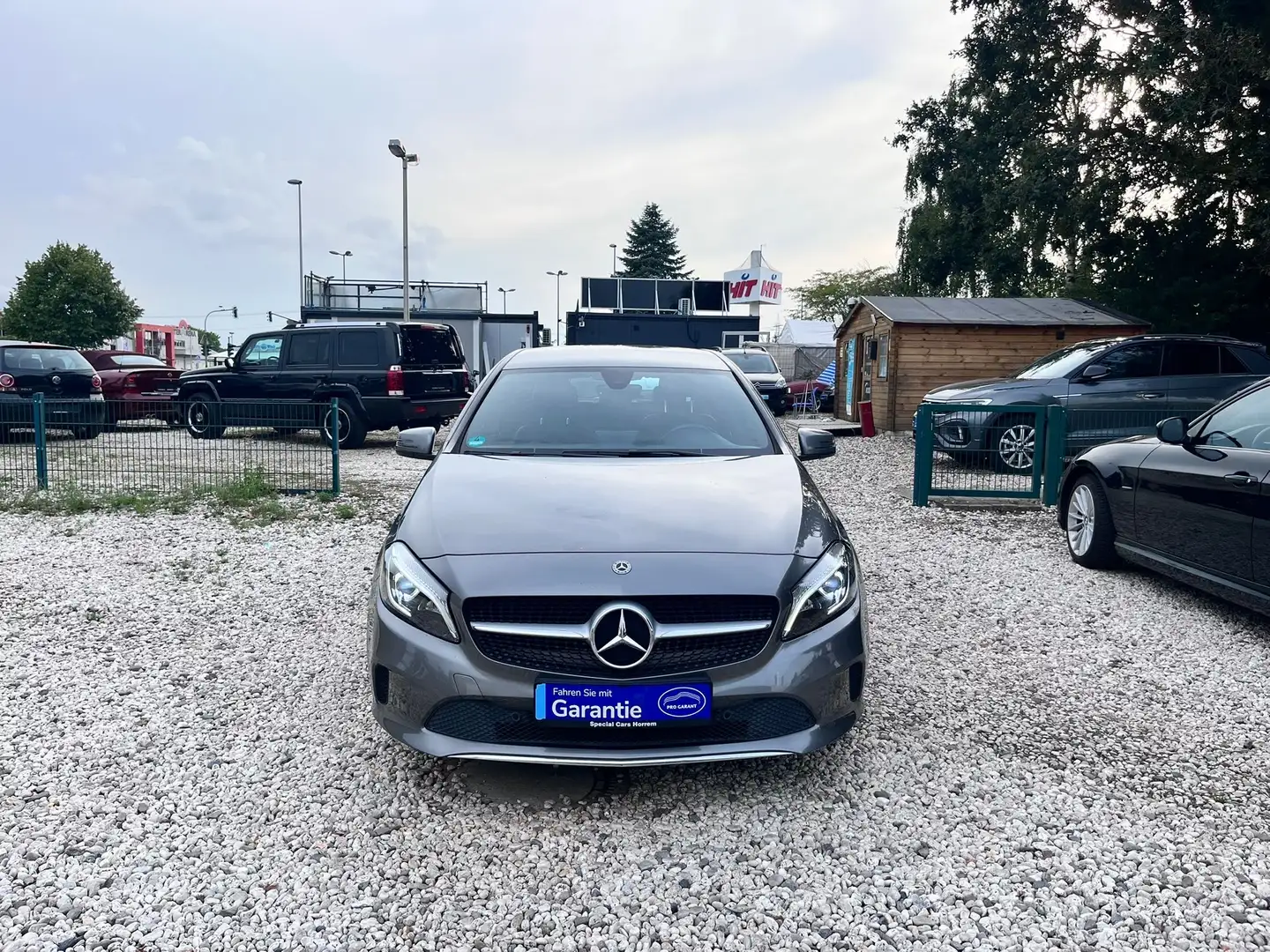 Mercedes-Benz A 200 A 200 BlueEfficiency Aus 1 Hand 12 Monate Garantie Grau - 2