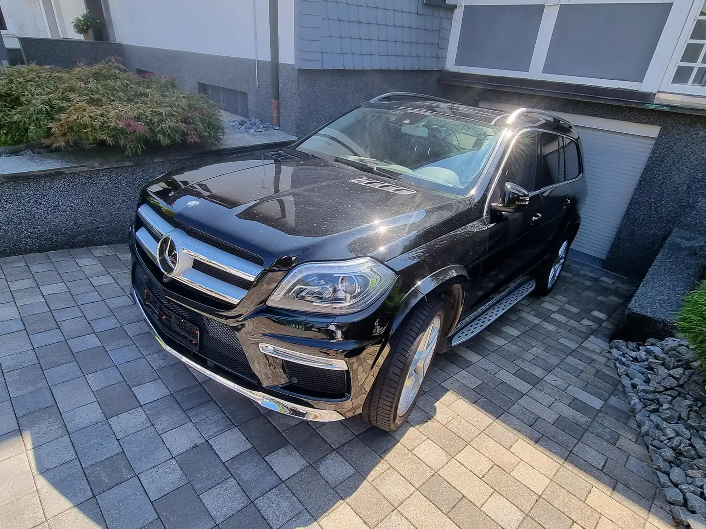 Mercedes-Benz GL 500 GL 500 4Matic (BlueEFFICIENCY) 7G-TRONIC Schwarz - 2